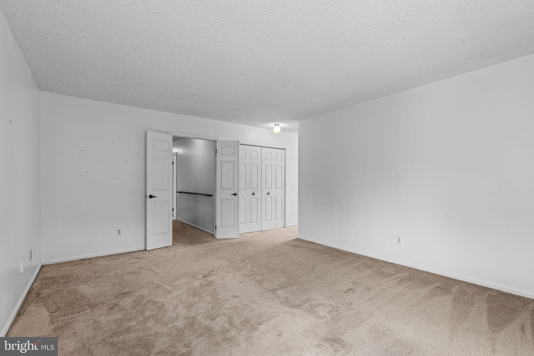 HUNT RIDGE - Residential