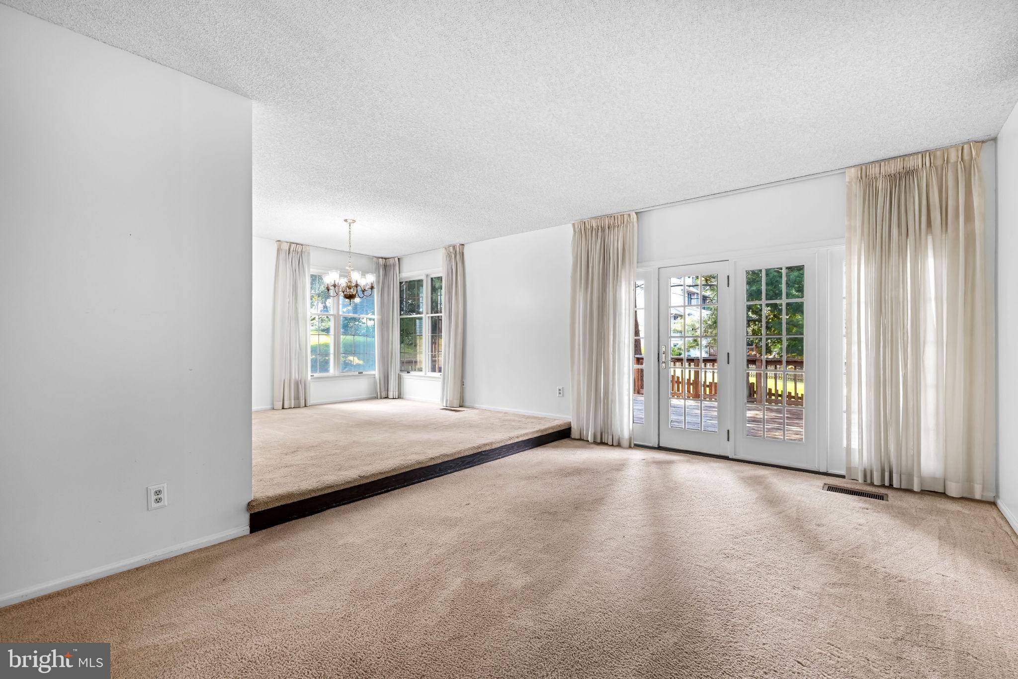 HUNT RIDGE - Residential