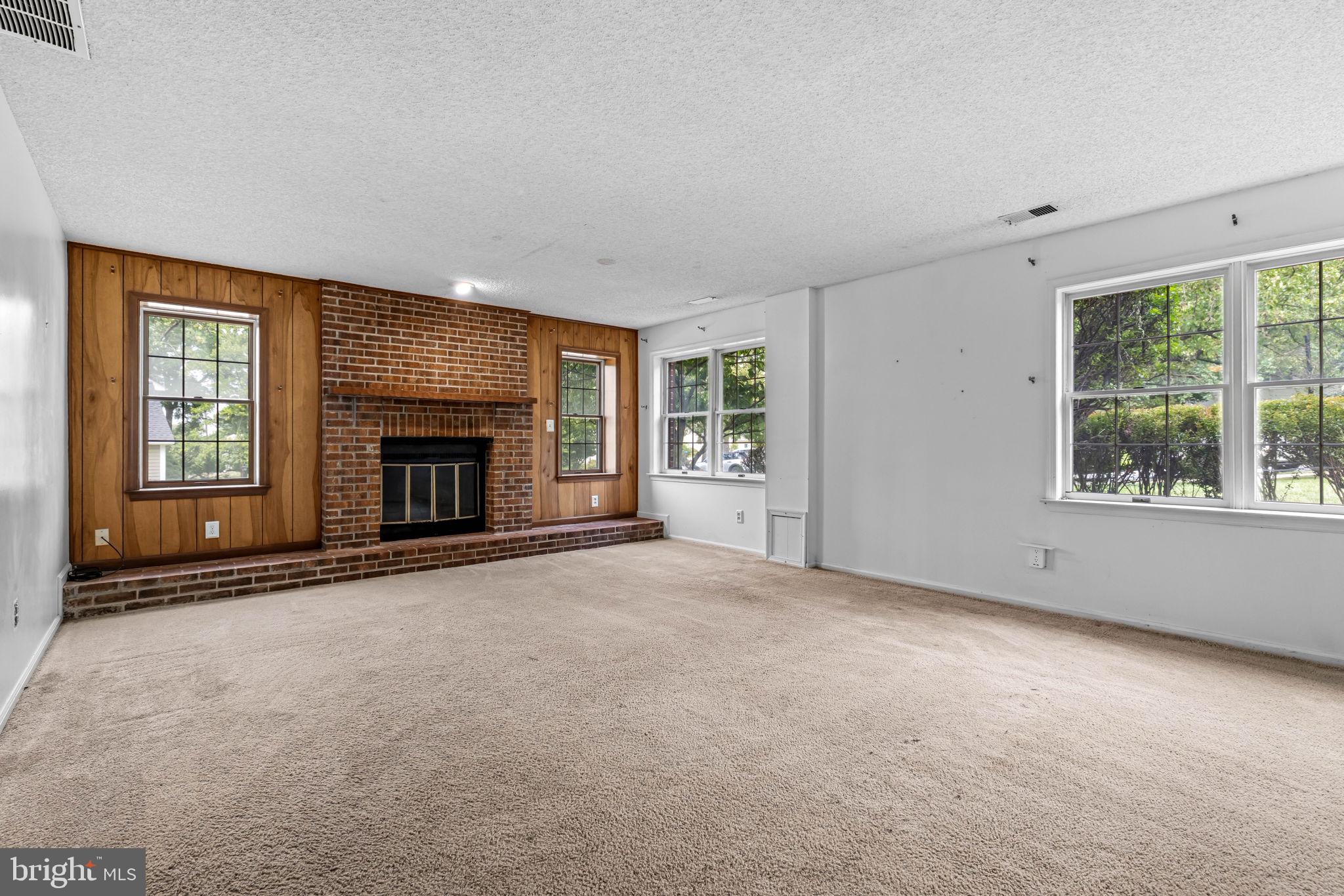 HUNT RIDGE - Residential