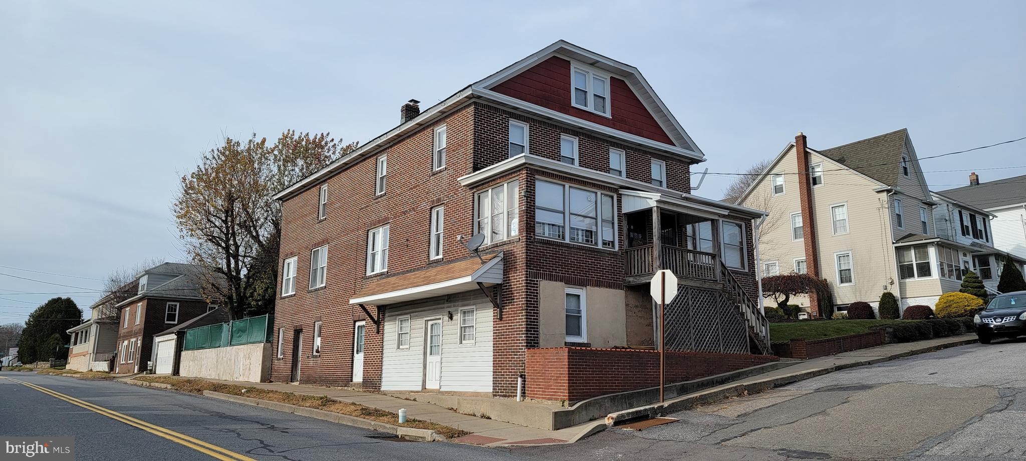Huge double home in very good condition with detached garage and basement apartment just waiting for you to move right in! Great opportunity for you to live in one side and rent out the other side and the basement apartment to pay the mortgage. Don't moss this fantastic opportunity.