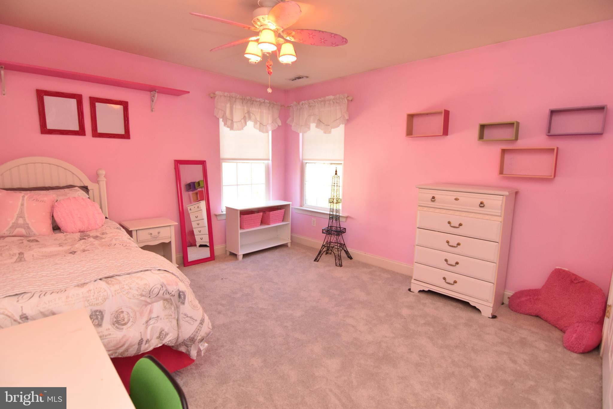 PEMBROOKE - Residential