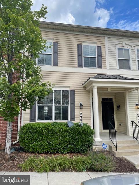 RIVER OAKS-BROOKFIELD CO - Residential Lease