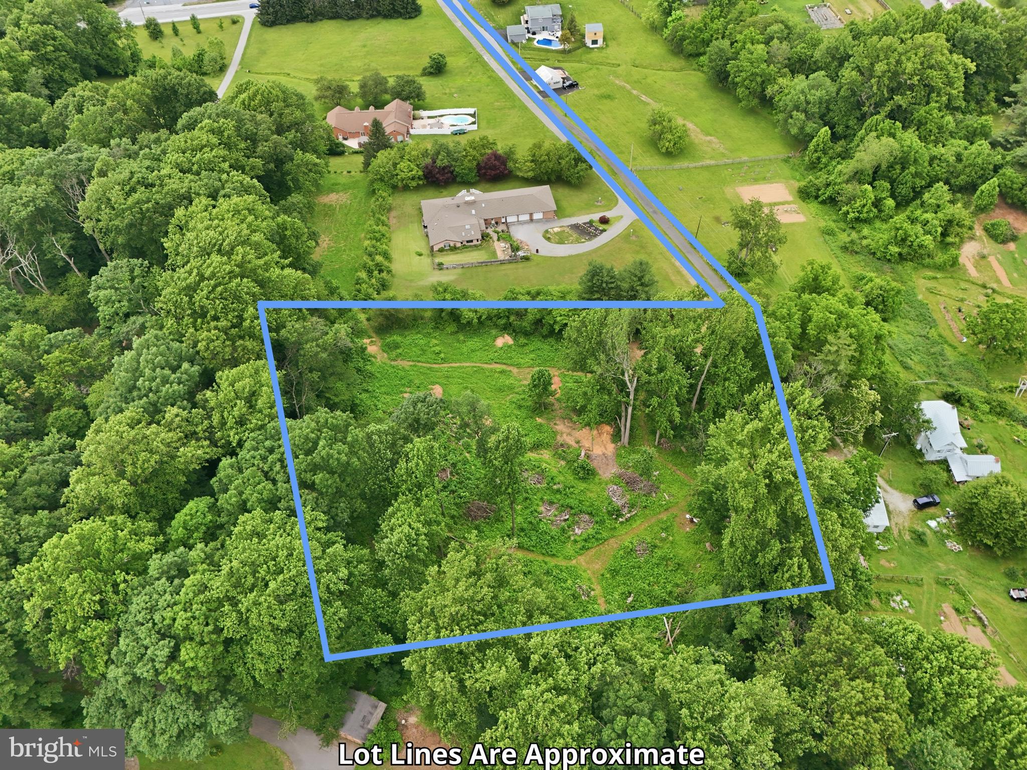 WESTCHESTER HILLS - Land
