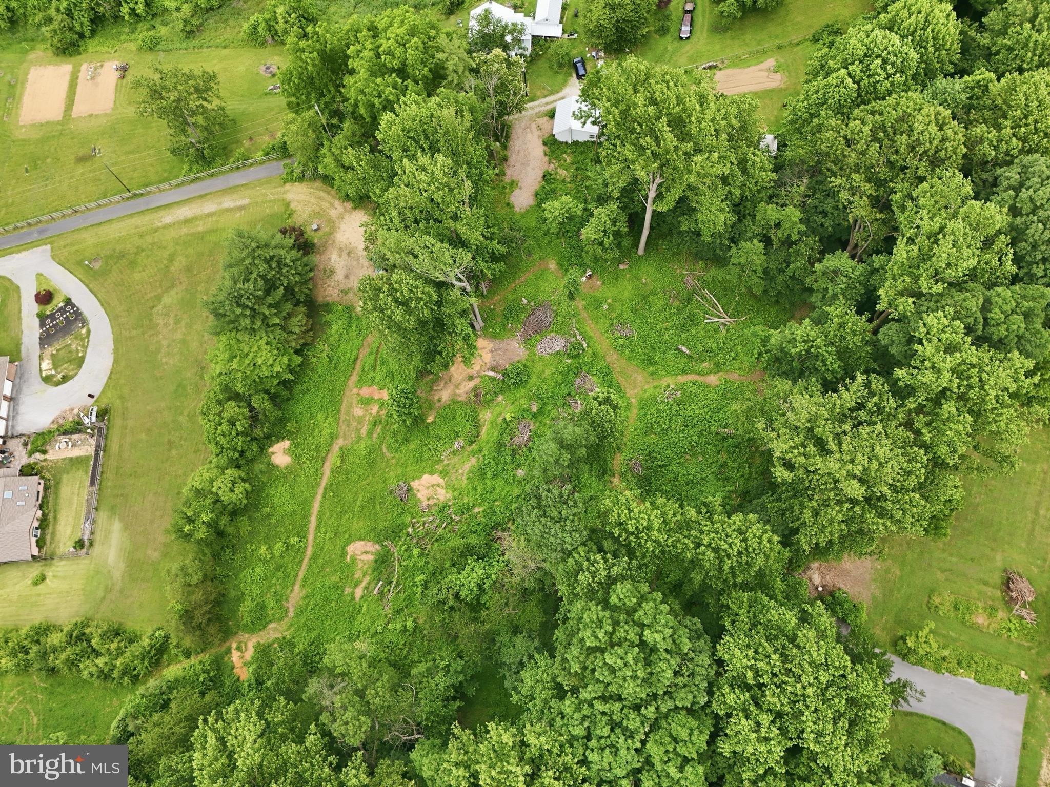 WESTCHESTER HILLS - Land