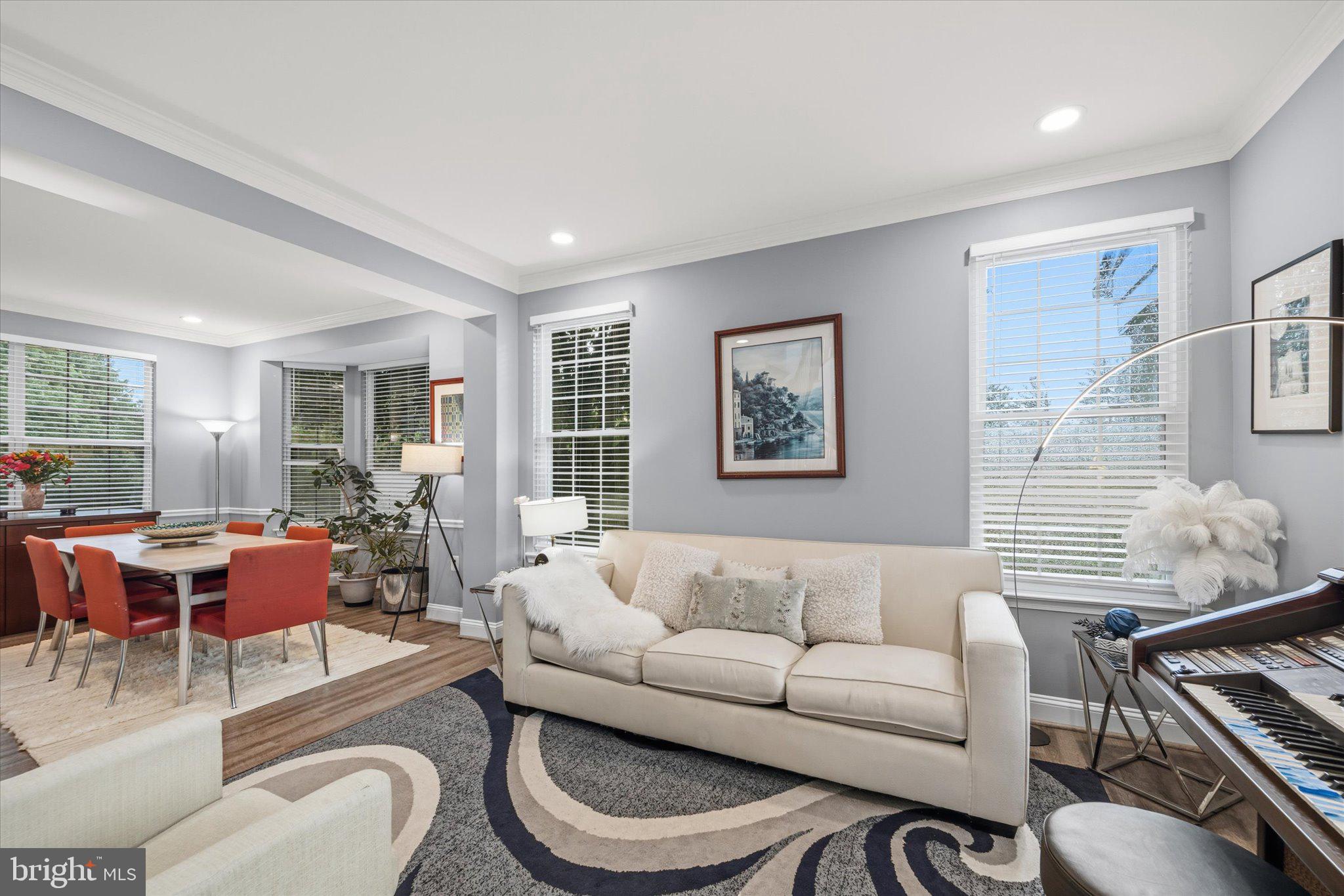 POTOMAC CROSSING - Residential