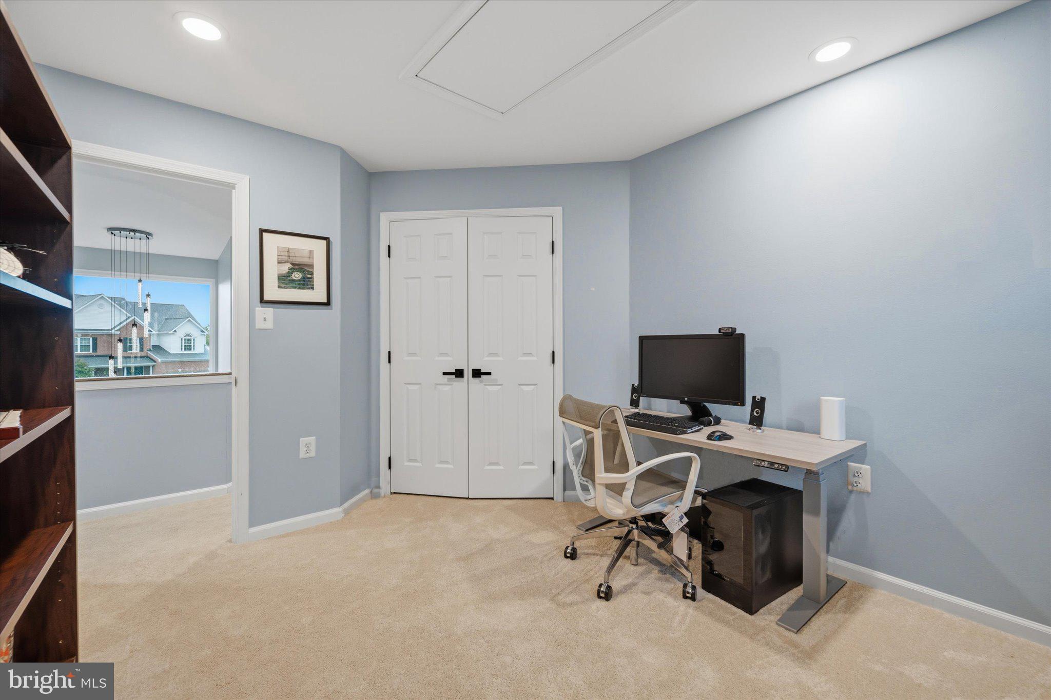 POTOMAC CROSSING - Residential