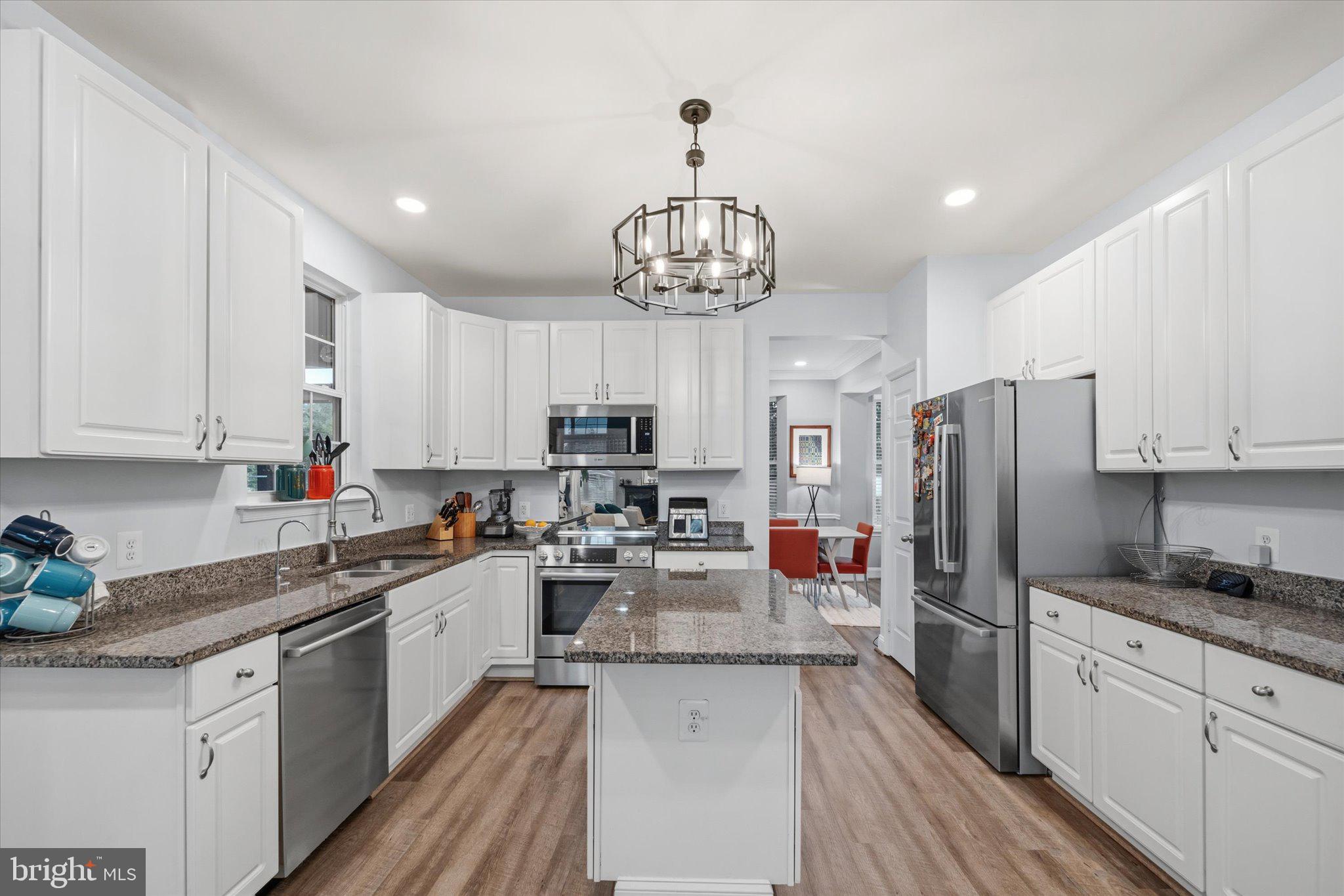 POTOMAC CROSSING - Residential