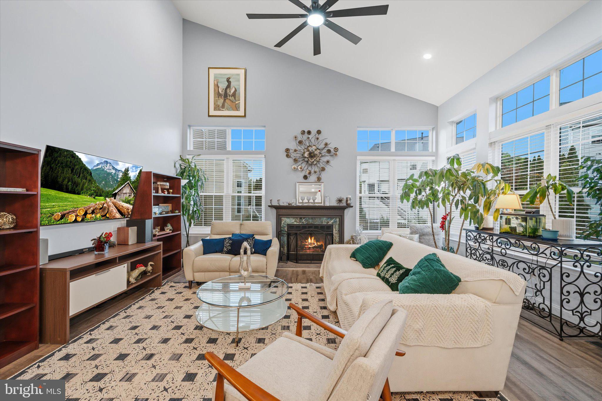 POTOMAC CROSSING - Residential