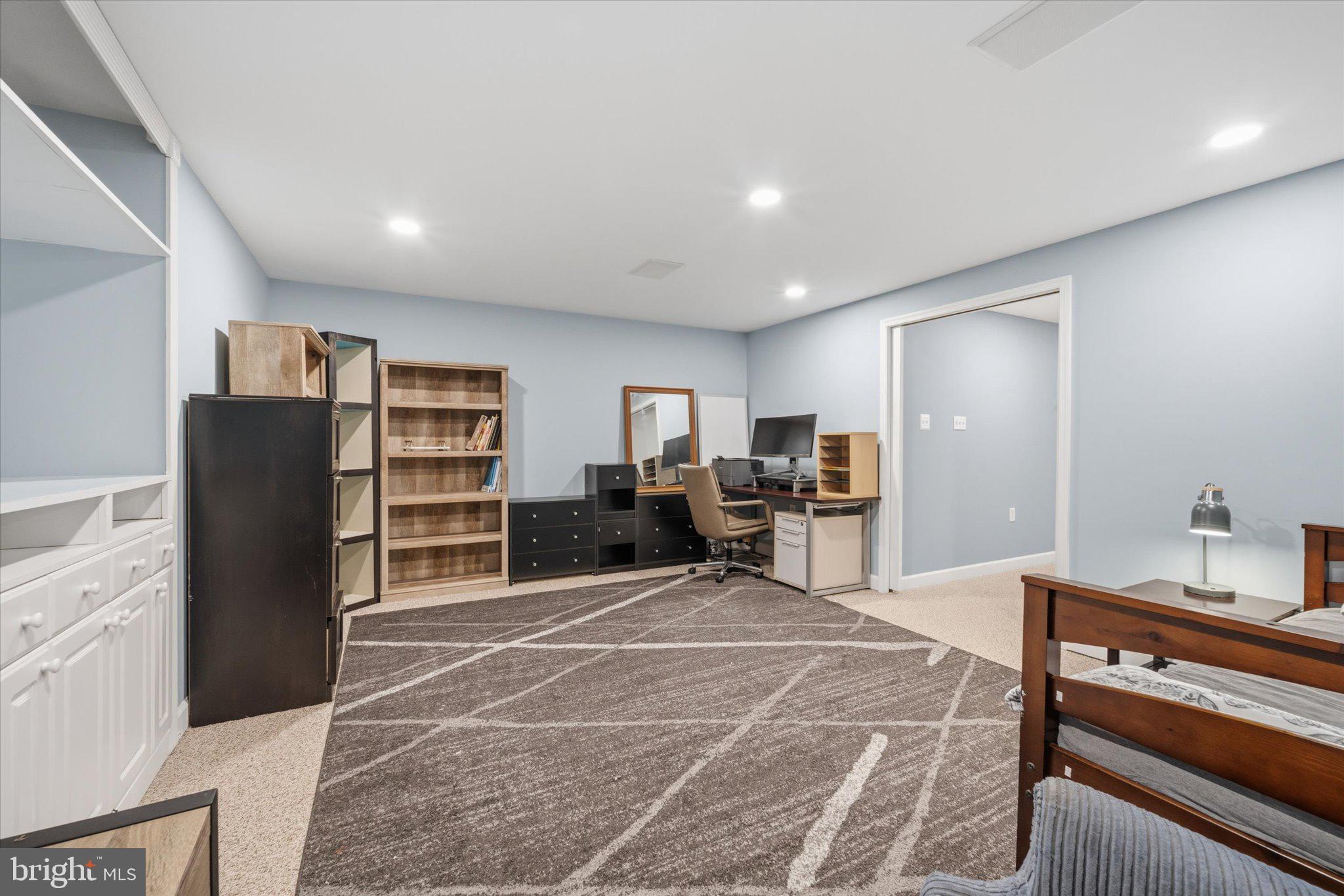 POTOMAC CROSSING - Residential