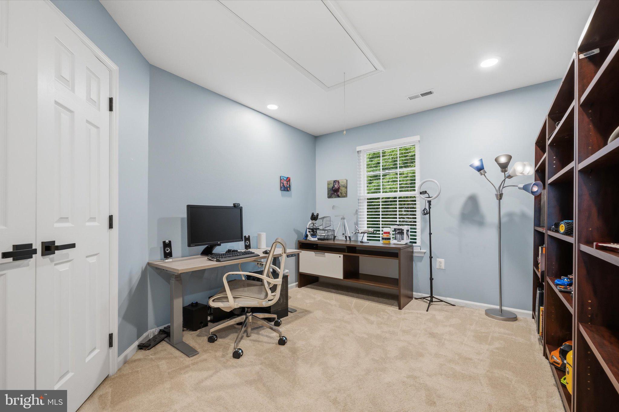 POTOMAC CROSSING - Residential