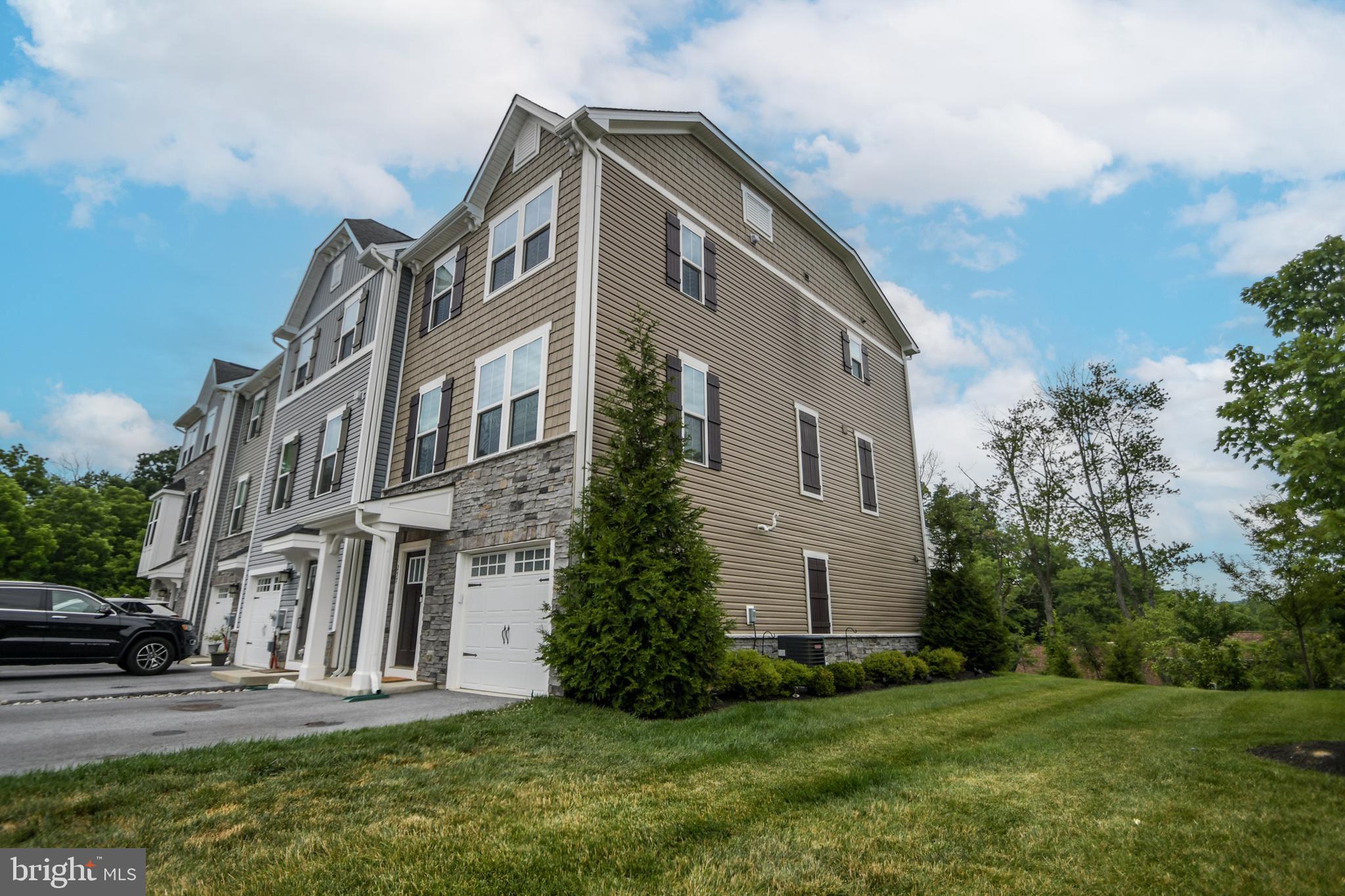 MAPLEVIEW - Residential