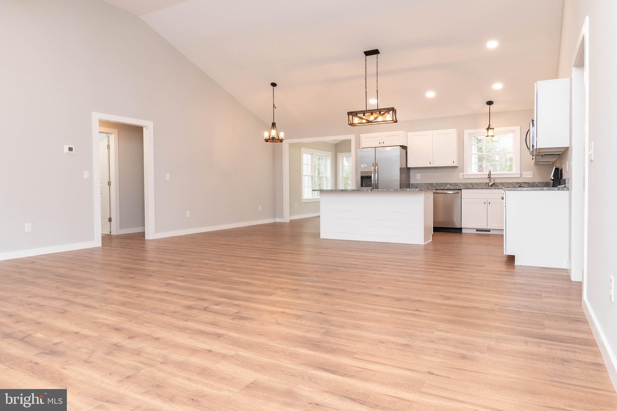 CEDAR CREEK - Residential