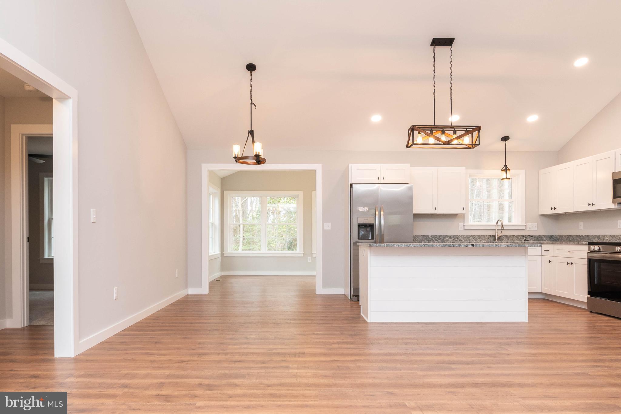 CEDAR CREEK - Residential