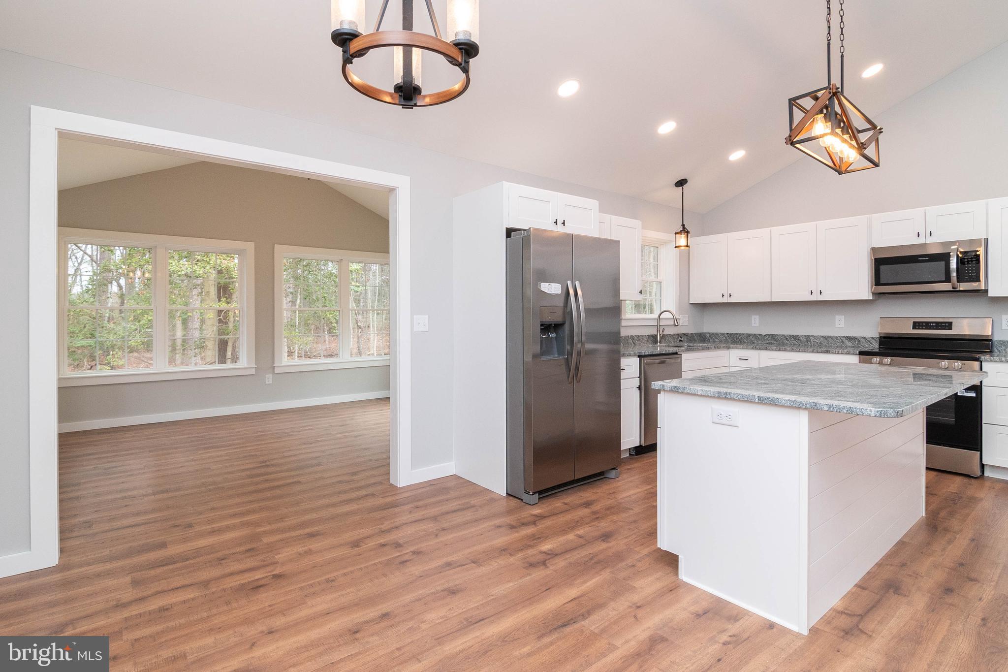 CEDAR CREEK - Residential