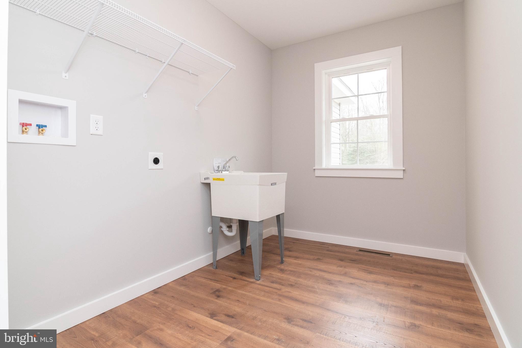 CEDAR CREEK - Residential