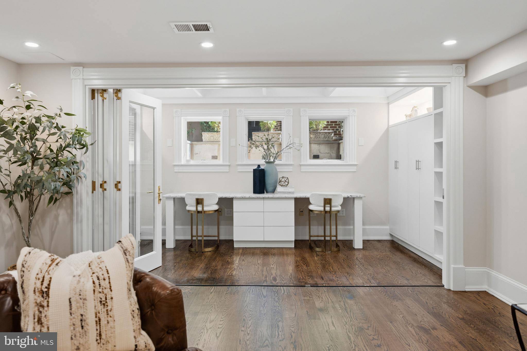 GEORGETOWN - Residential