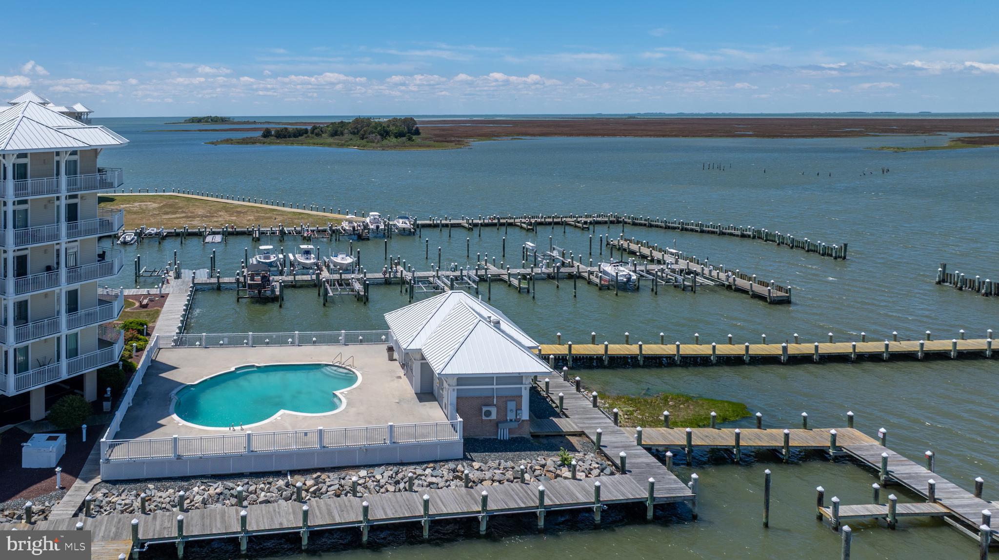 HARBOUR LIGHT CONDOS - Residential