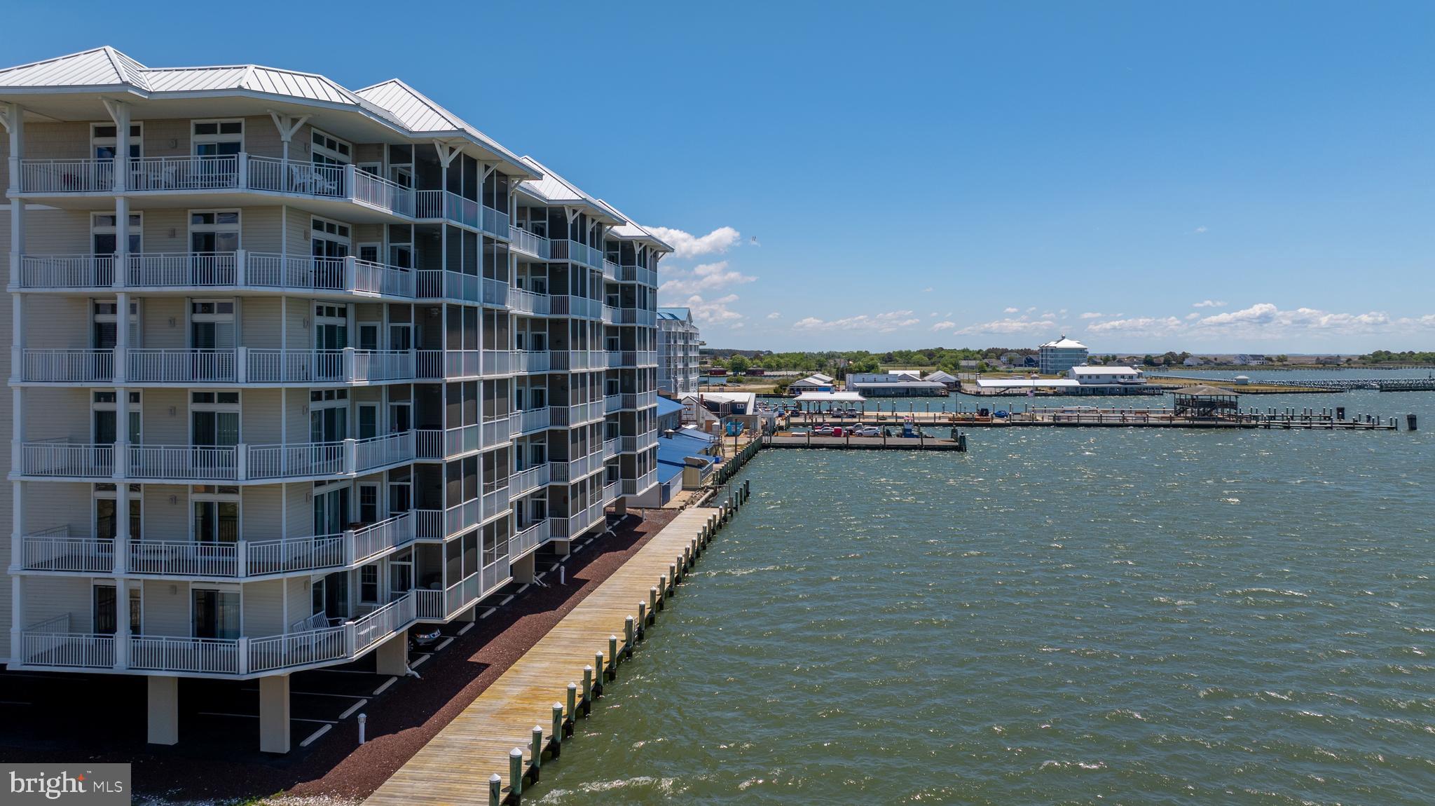 HARBOUR LIGHT CONDOS - Residential