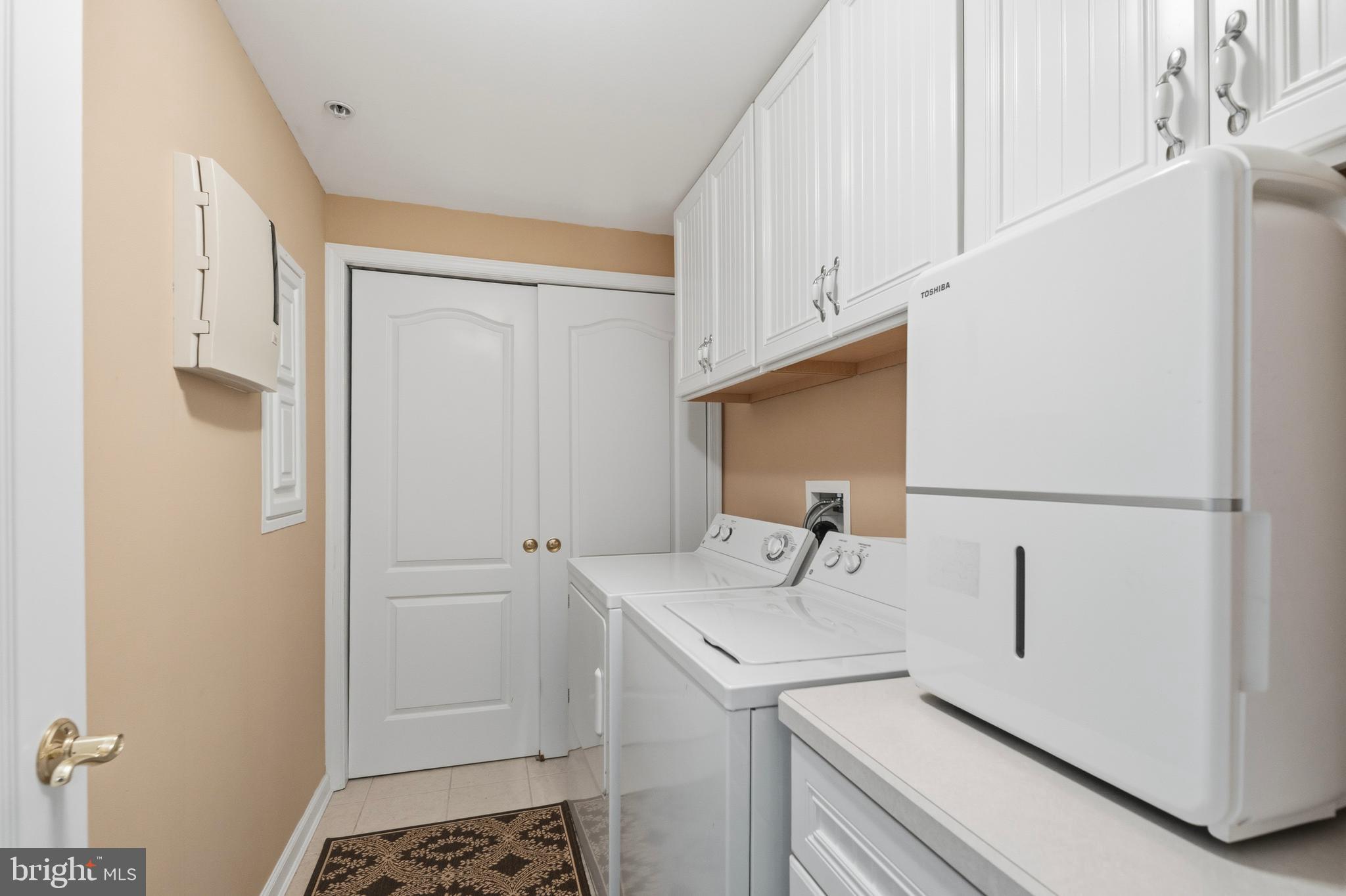 HARBOUR LIGHT CONDOS - Residential