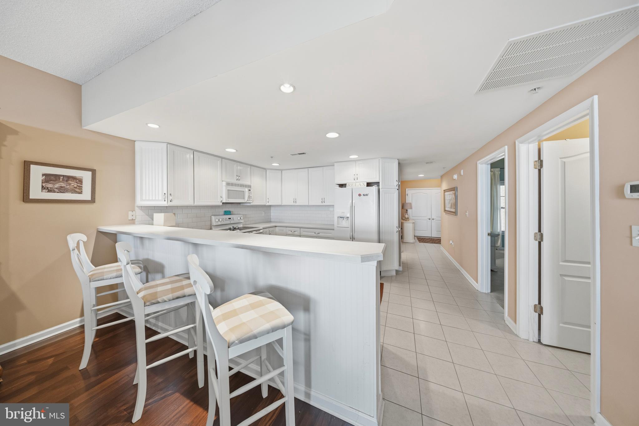HARBOUR LIGHT CONDOS - Residential