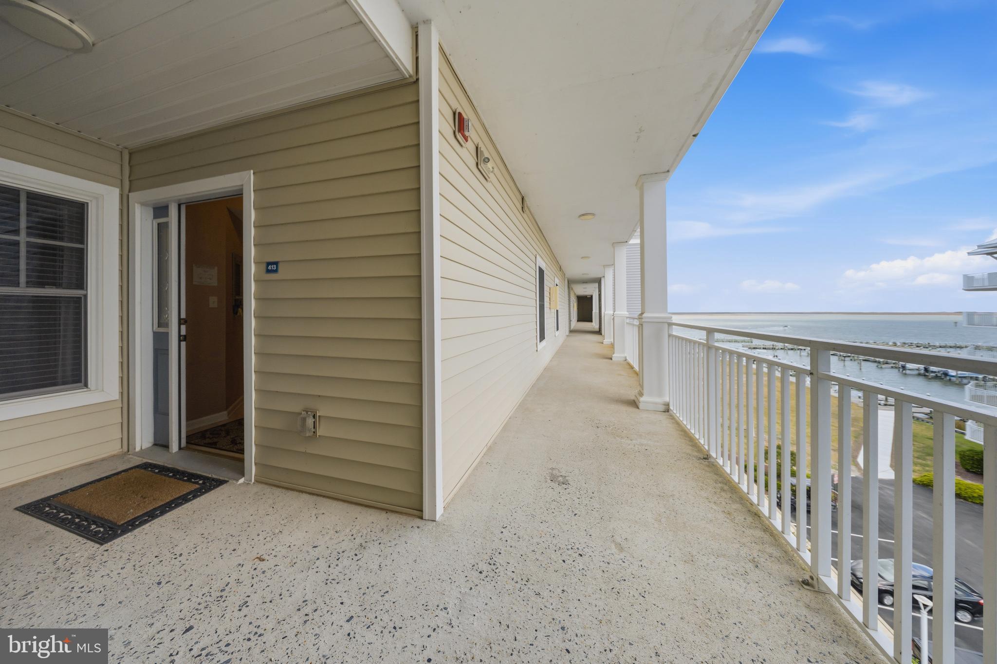 HARBOUR LIGHT CONDOS - Residential