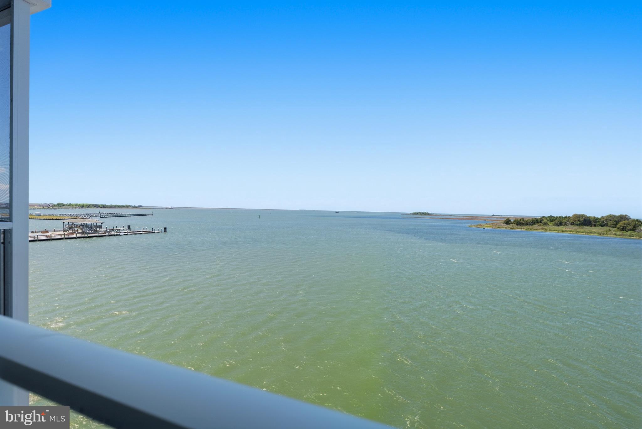 HARBOUR LIGHT CONDOS - Residential