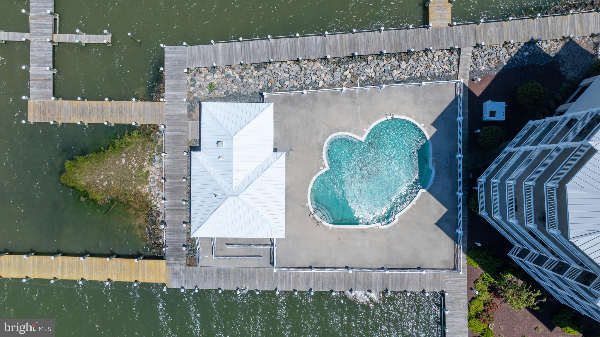 HARBOUR LIGHT CONDOS - Residential