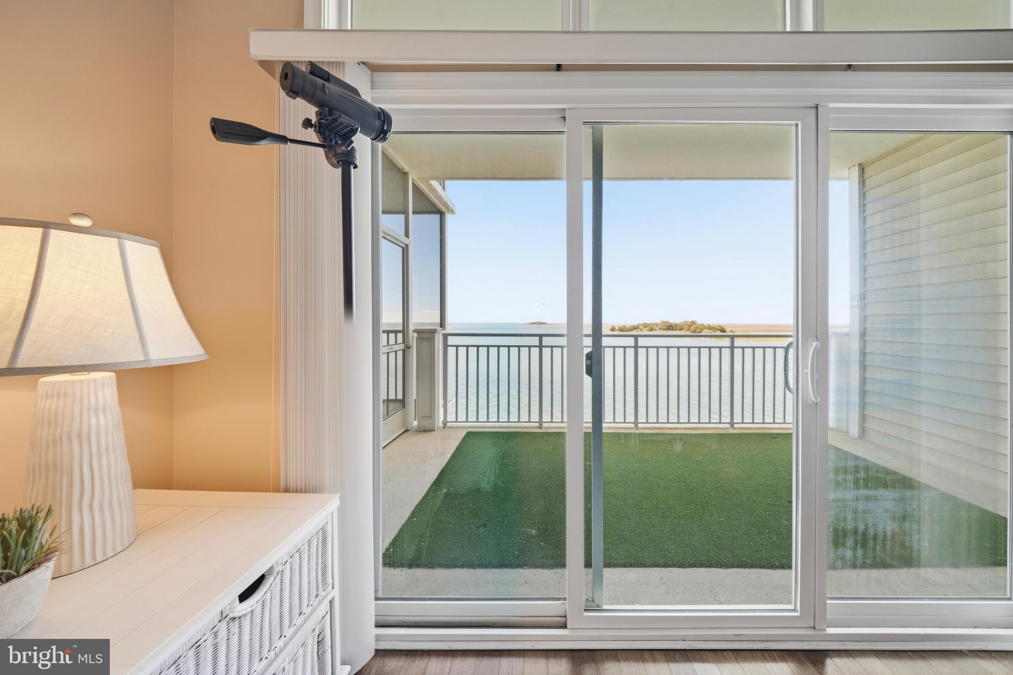 HARBOUR LIGHT CONDOS - Residential