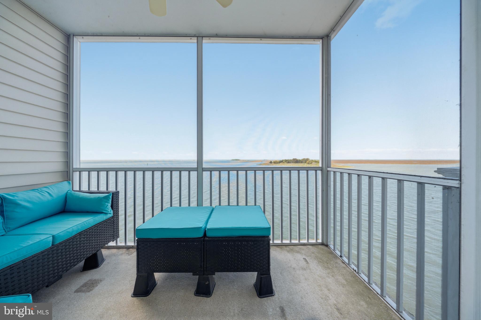HARBOUR LIGHT CONDOS - Residential