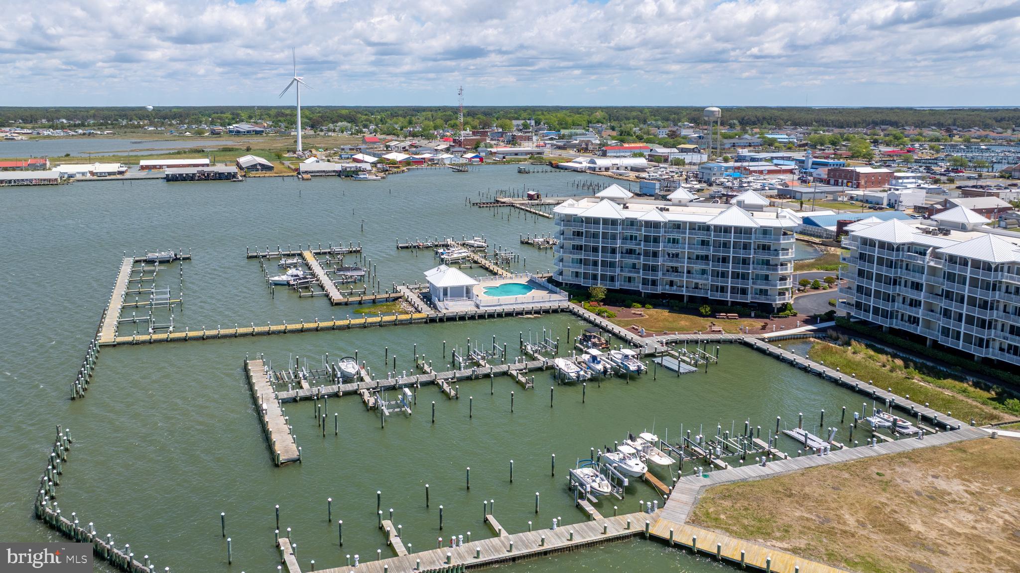 HARBOUR LIGHT CONDOS - Residential