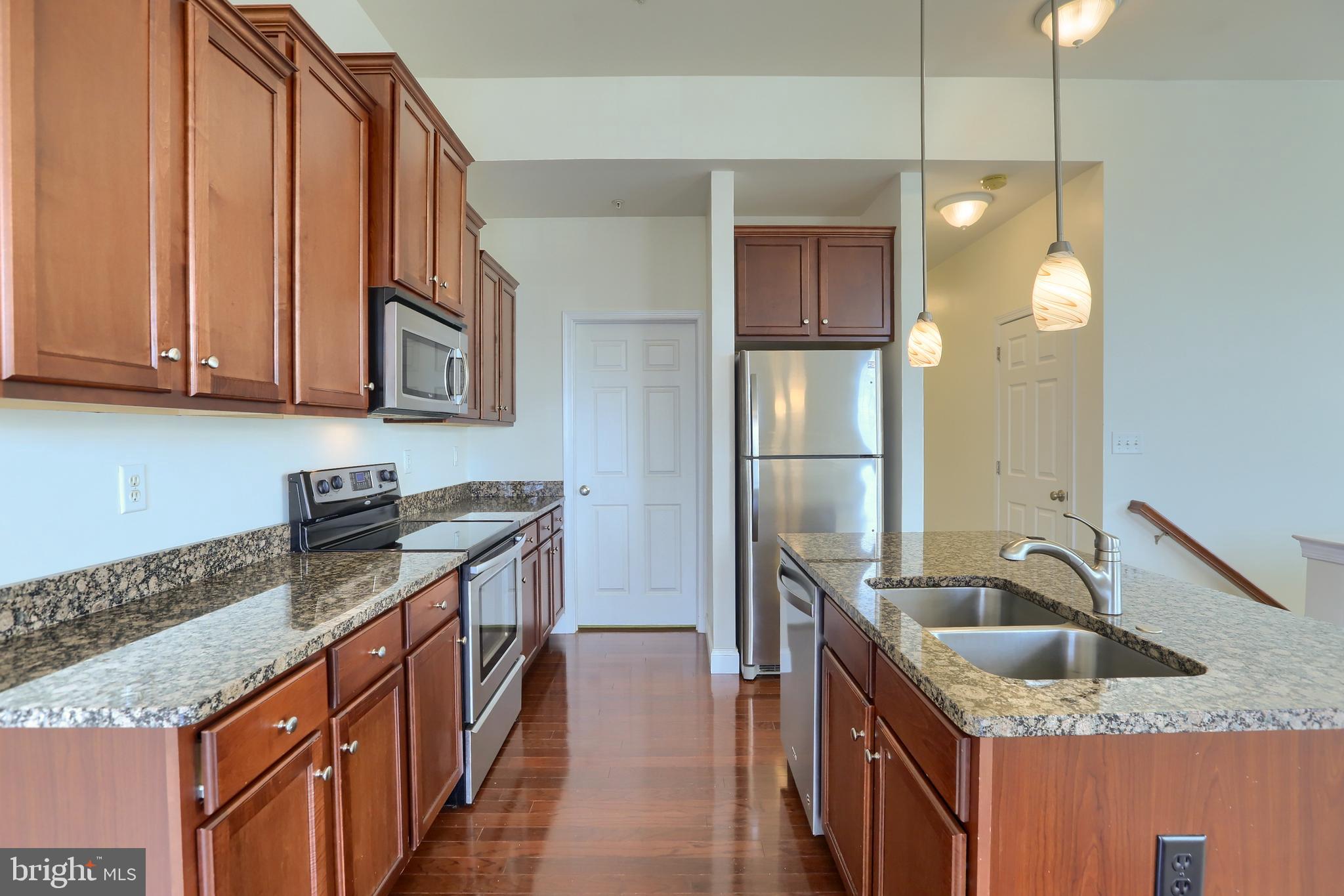 DEER RUN COMMONS - Residential Lease