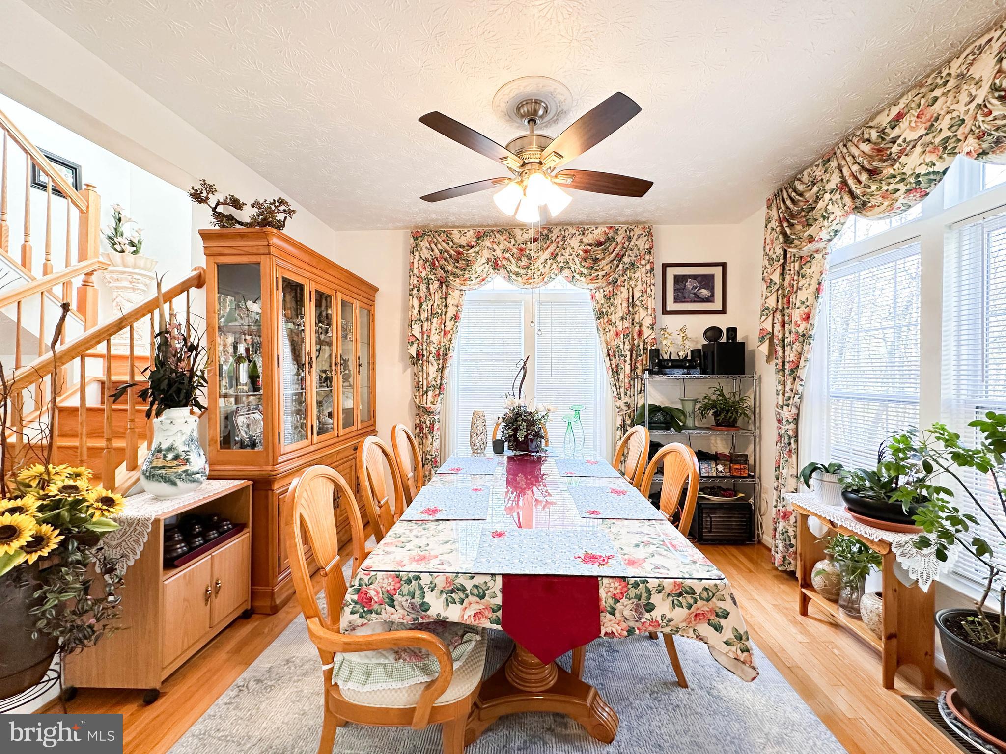 RUSSETT - Residential
