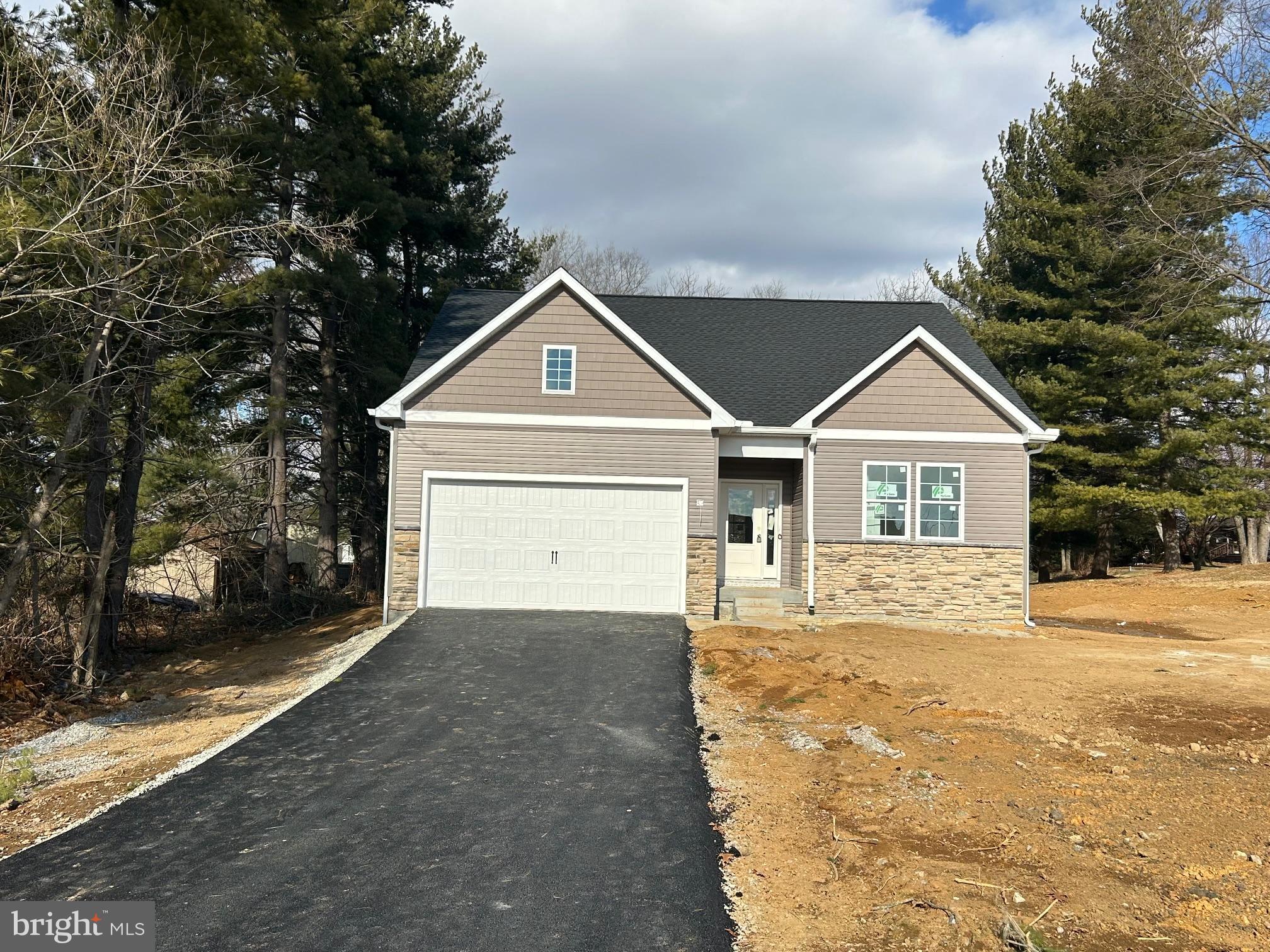 HALFWAY - Residential