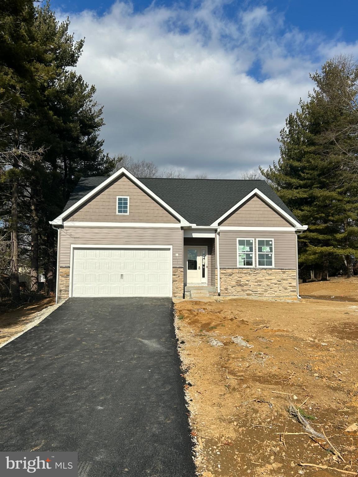 HALFWAY - Residential