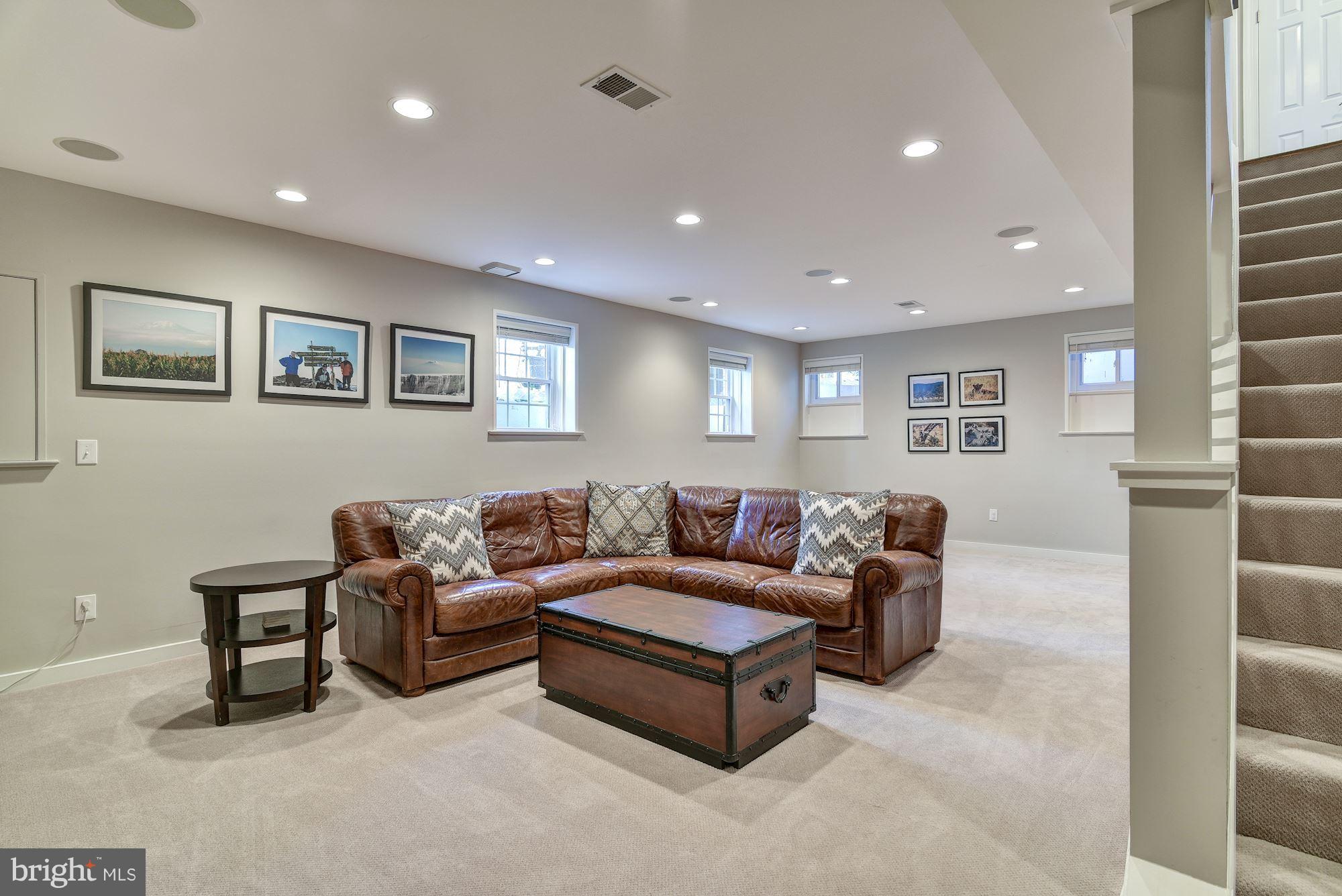 RIVER FALLS - Residential