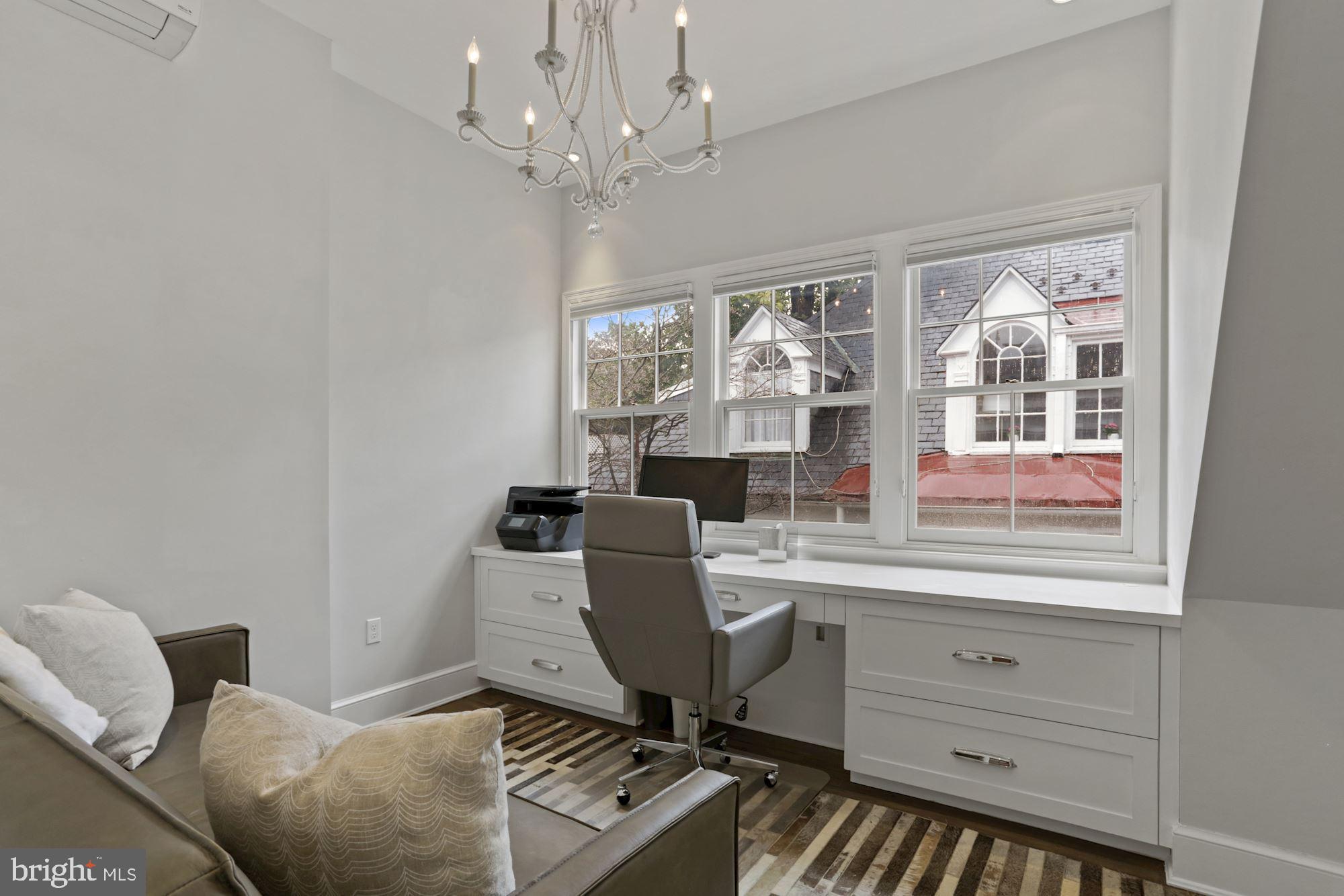 GEORGETOWN - Residential