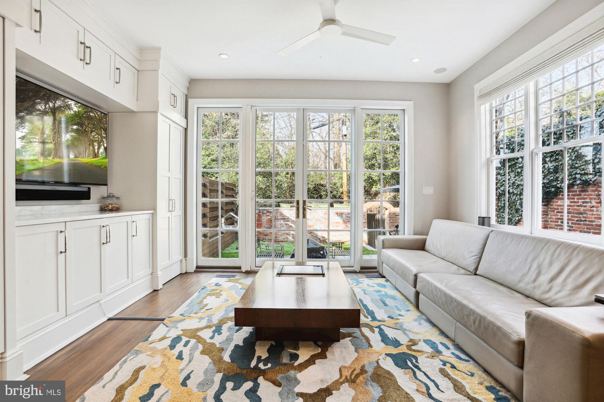 GEORGETOWN - Residential