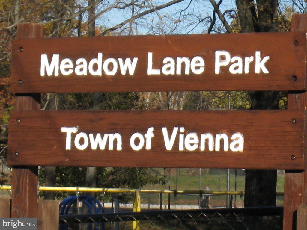 VIENNA WOODS - Residential