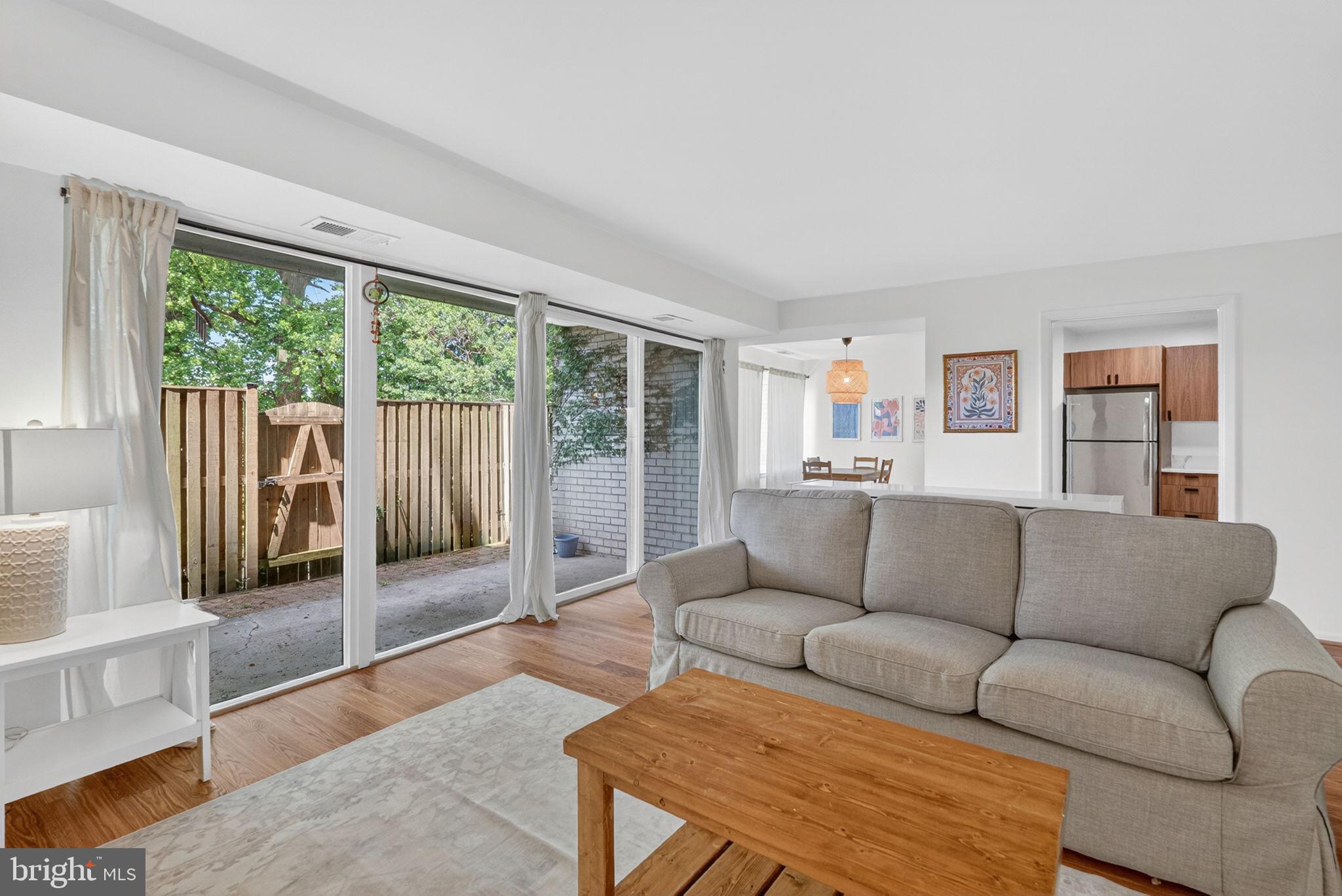 ROCKVILLE - Residential