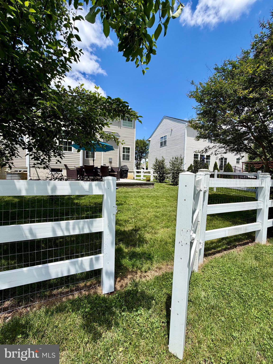 CROSSLAND AT CANAL - Residential