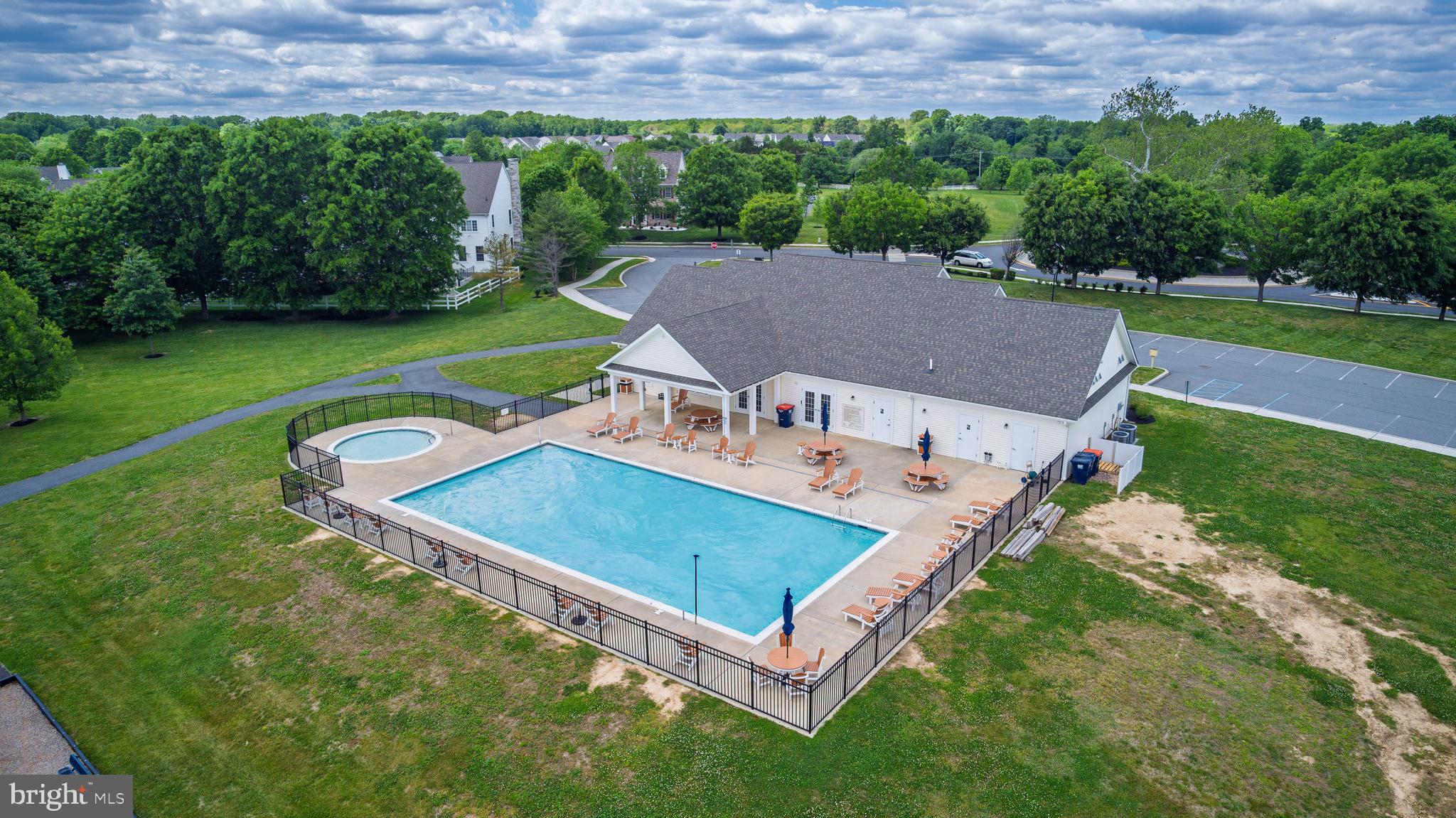 CROSSLAND AT CANAL - Residential