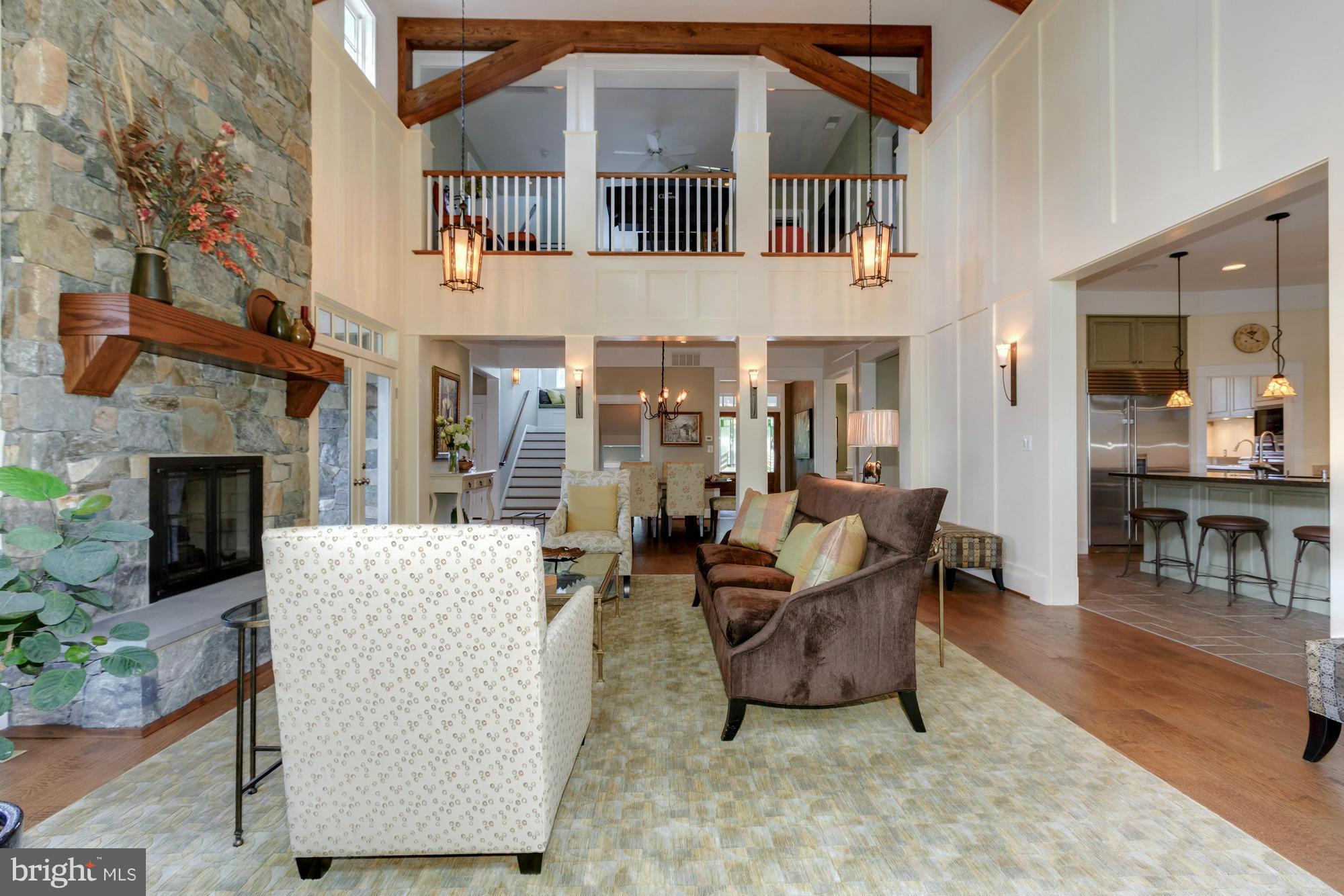 COUNTRY CLUB HILLS - Residential