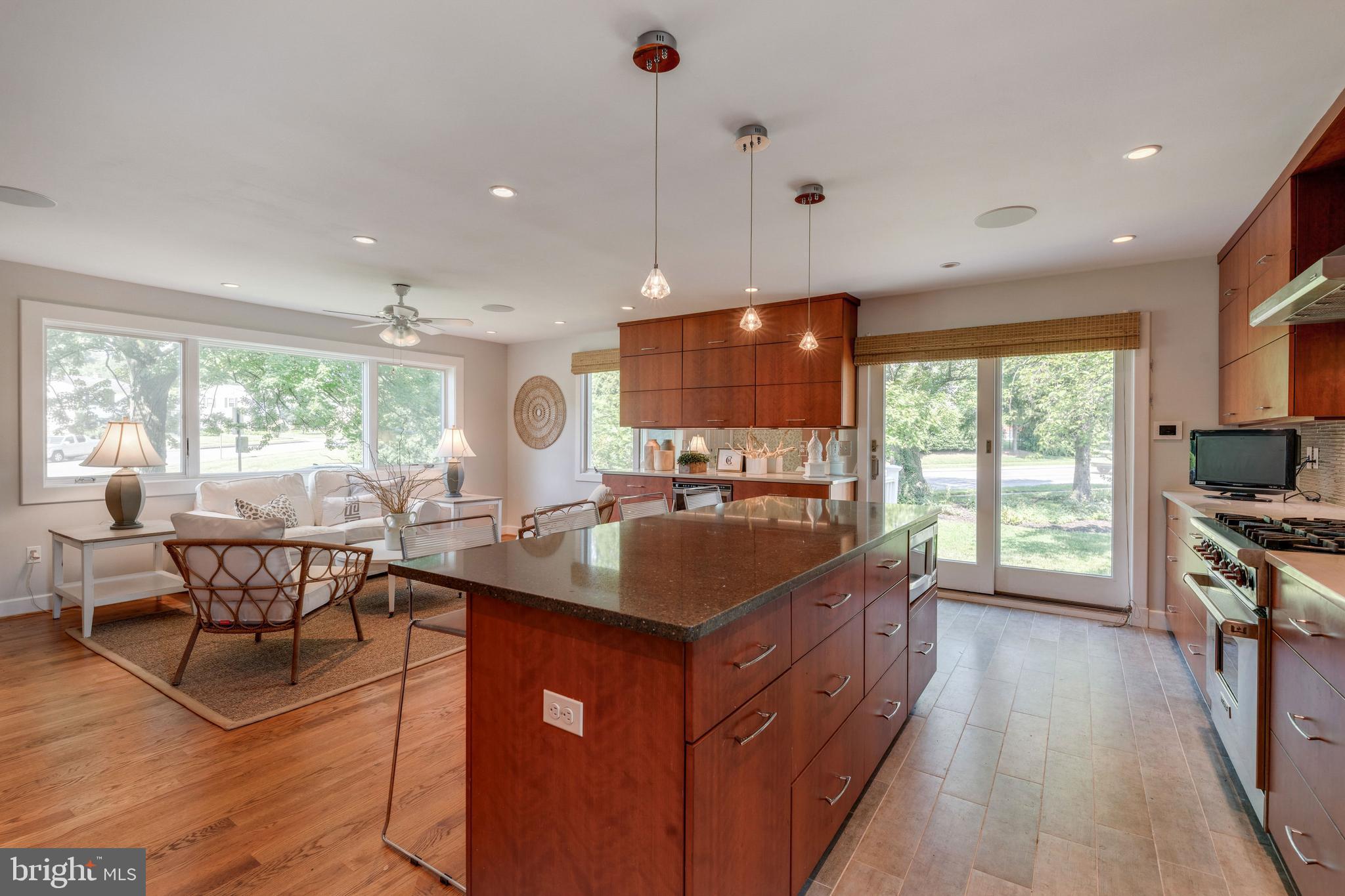 LUTHERVILLE - Residential