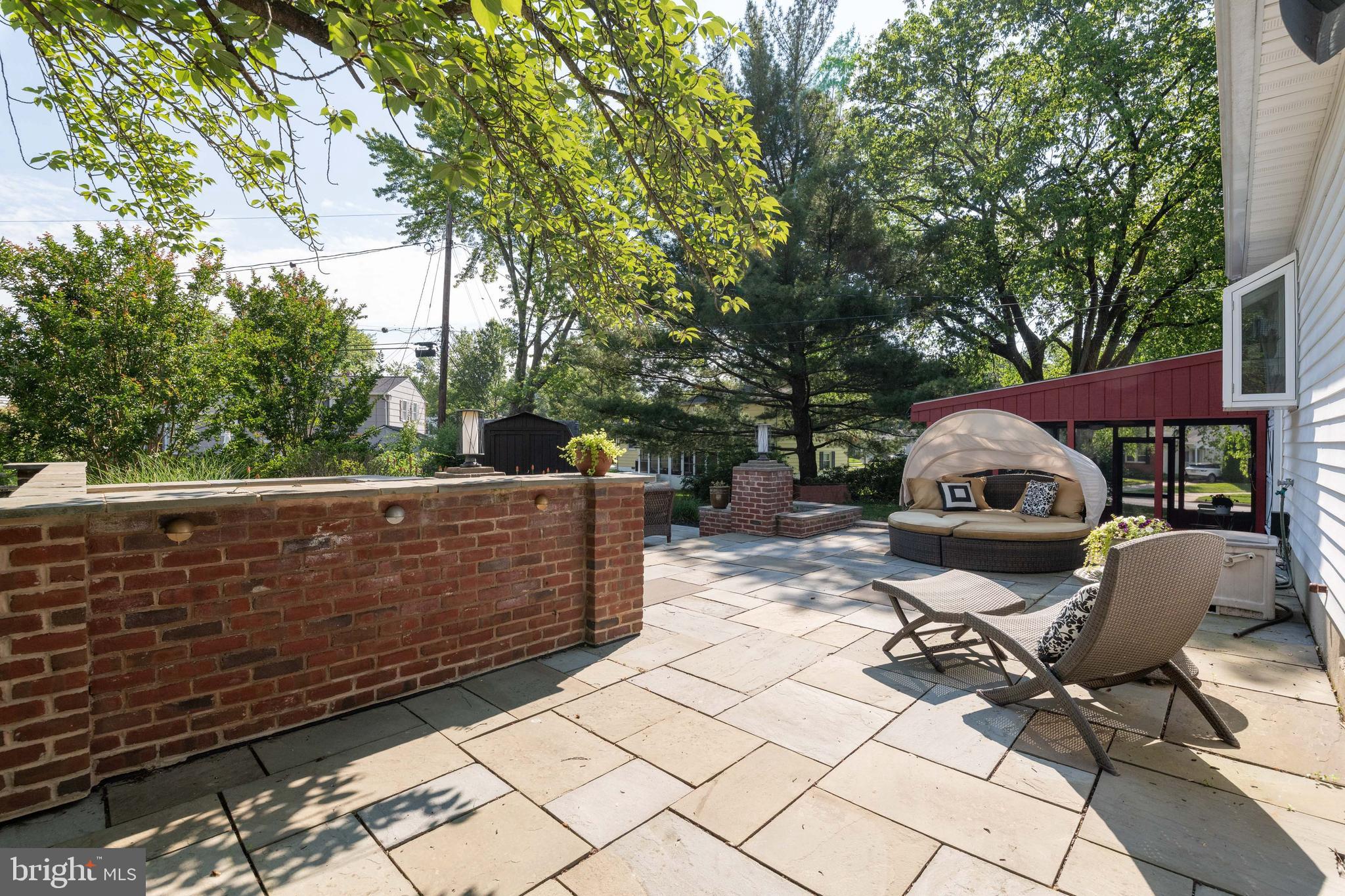 LUTHERVILLE - Residential