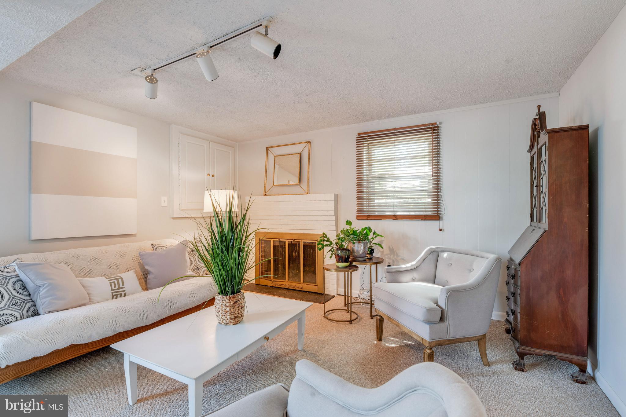 LUTHERVILLE - Residential