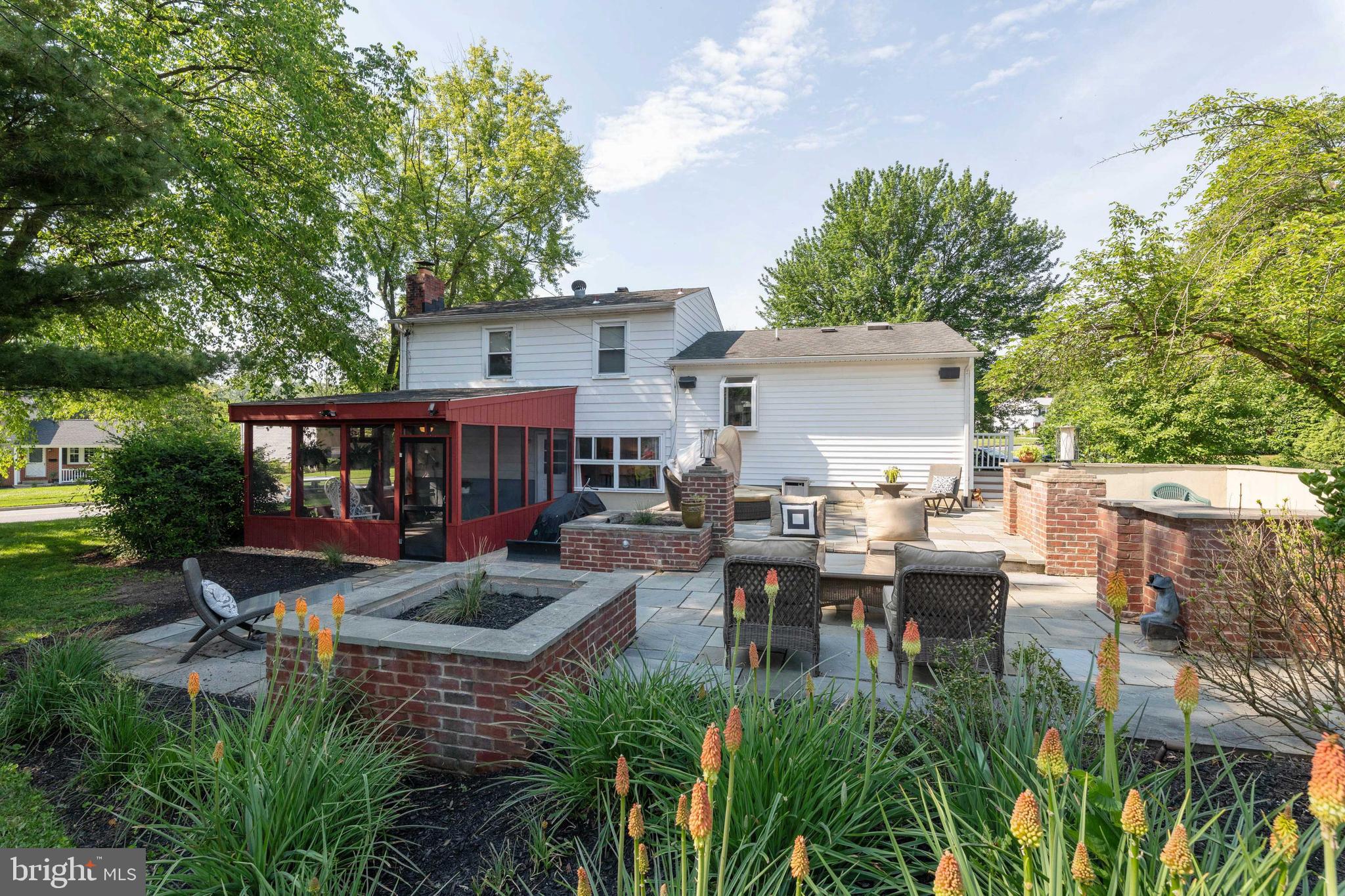 LUTHERVILLE - Residential