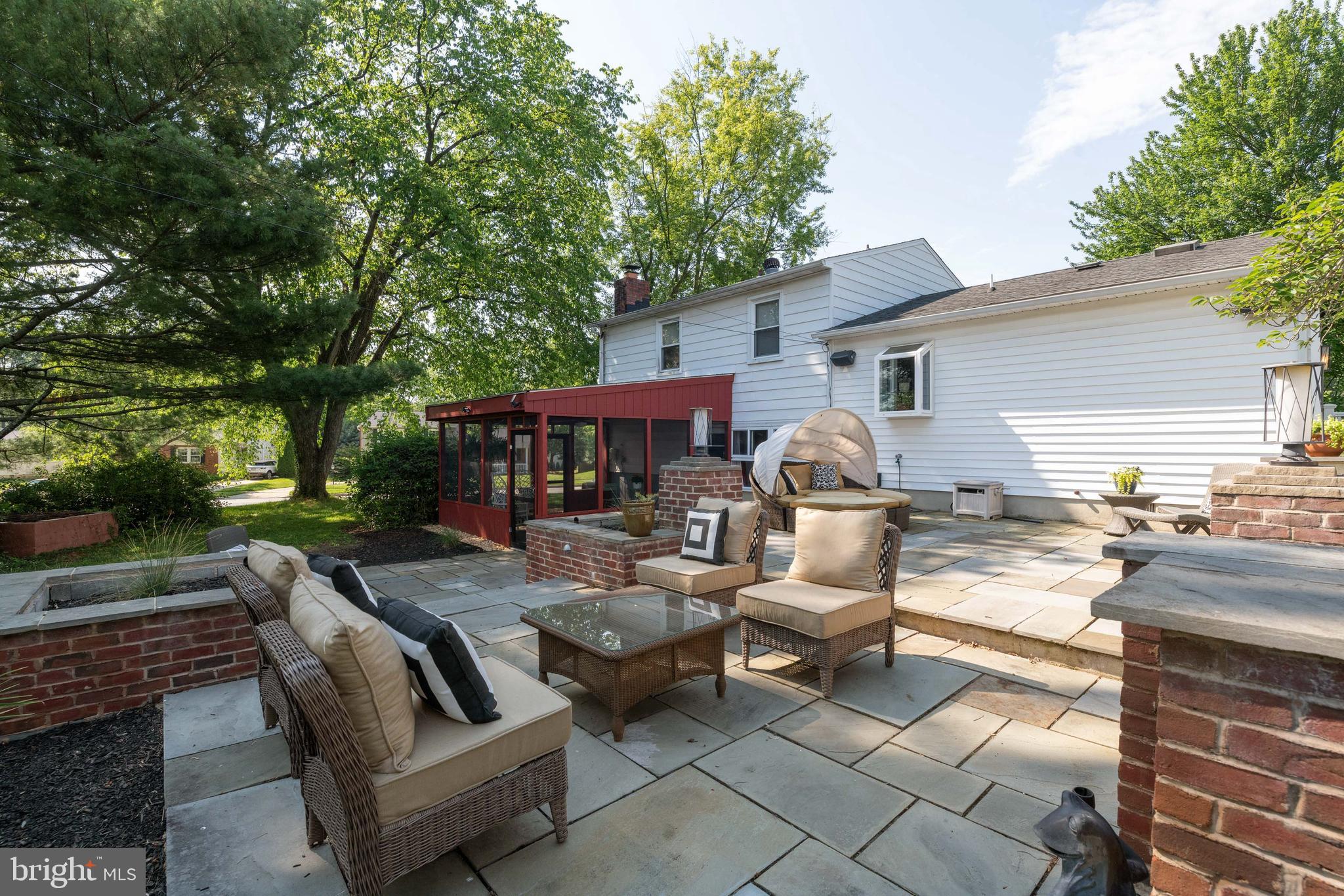 LUTHERVILLE - Residential