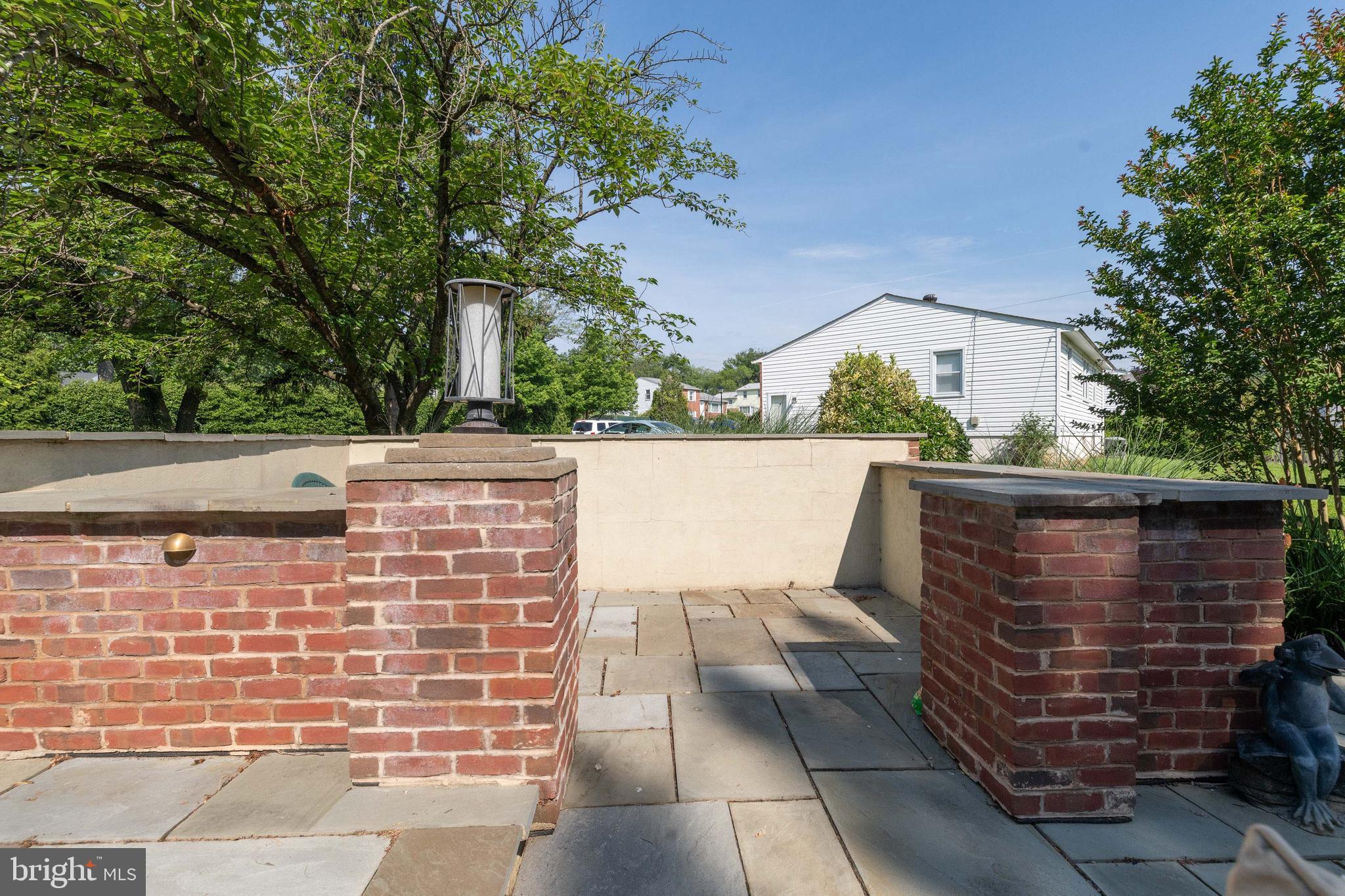 LUTHERVILLE - Residential