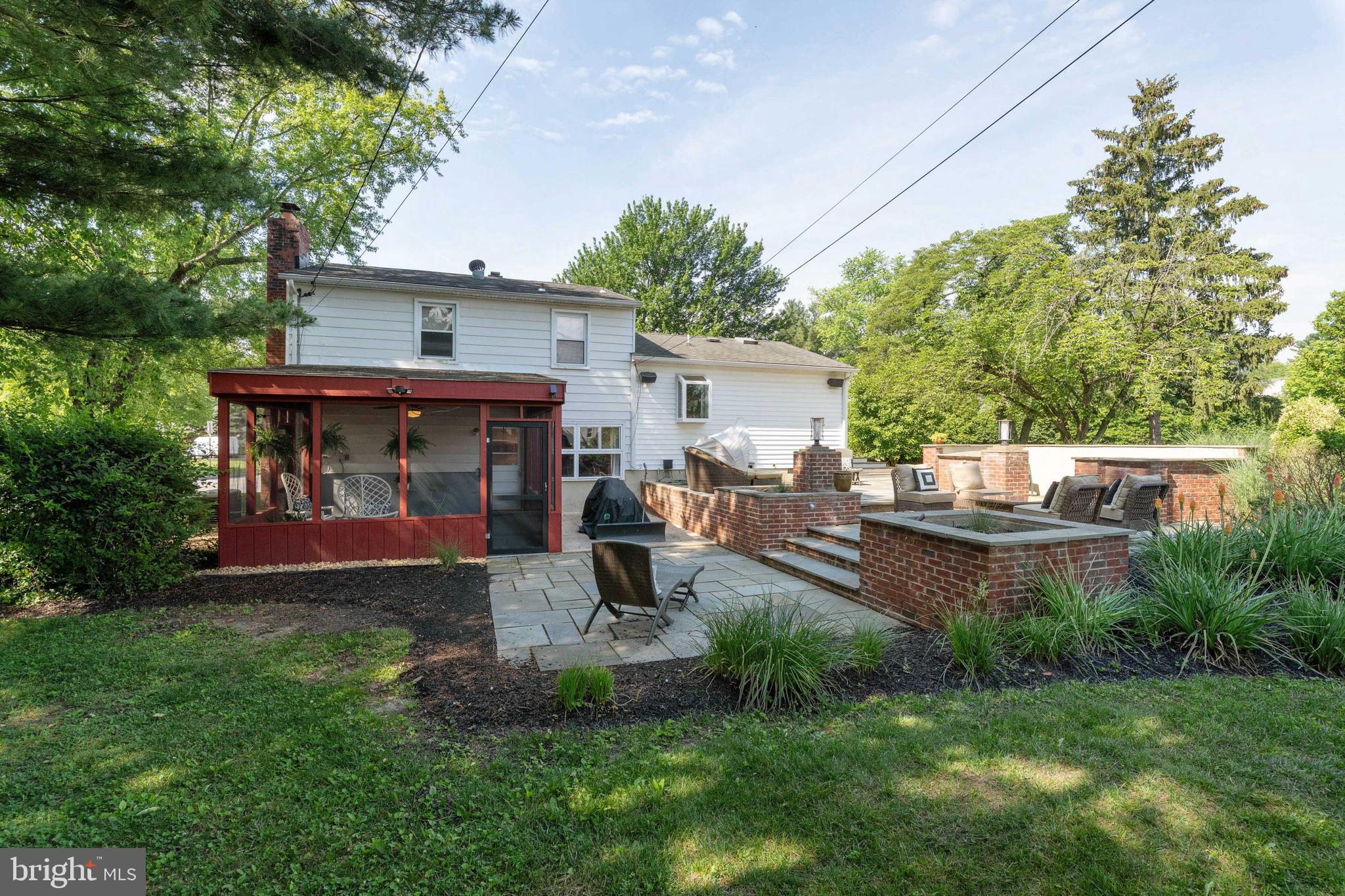 LUTHERVILLE - Residential