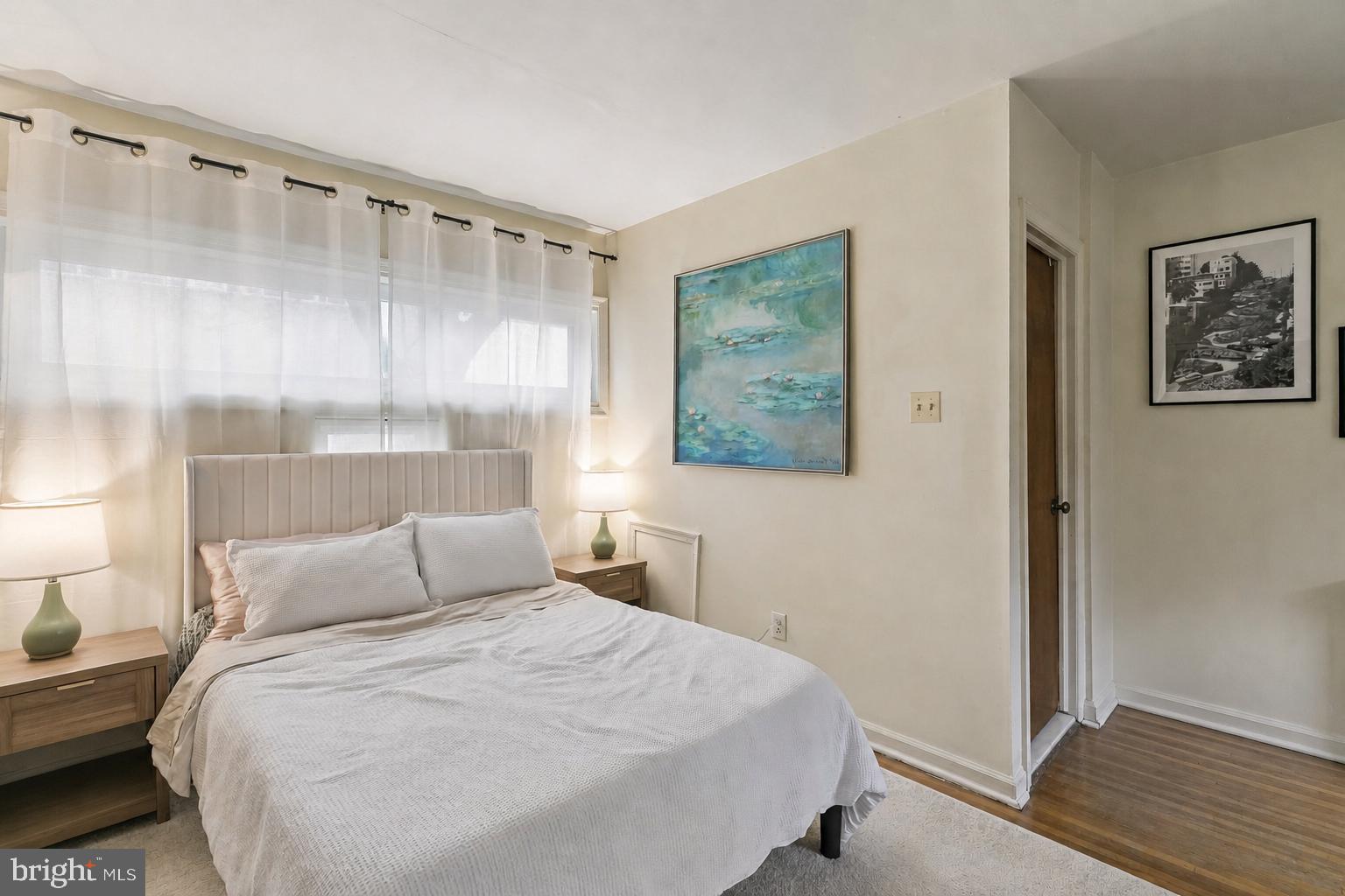RITTENHOUSE SQUARE - Residential Income
